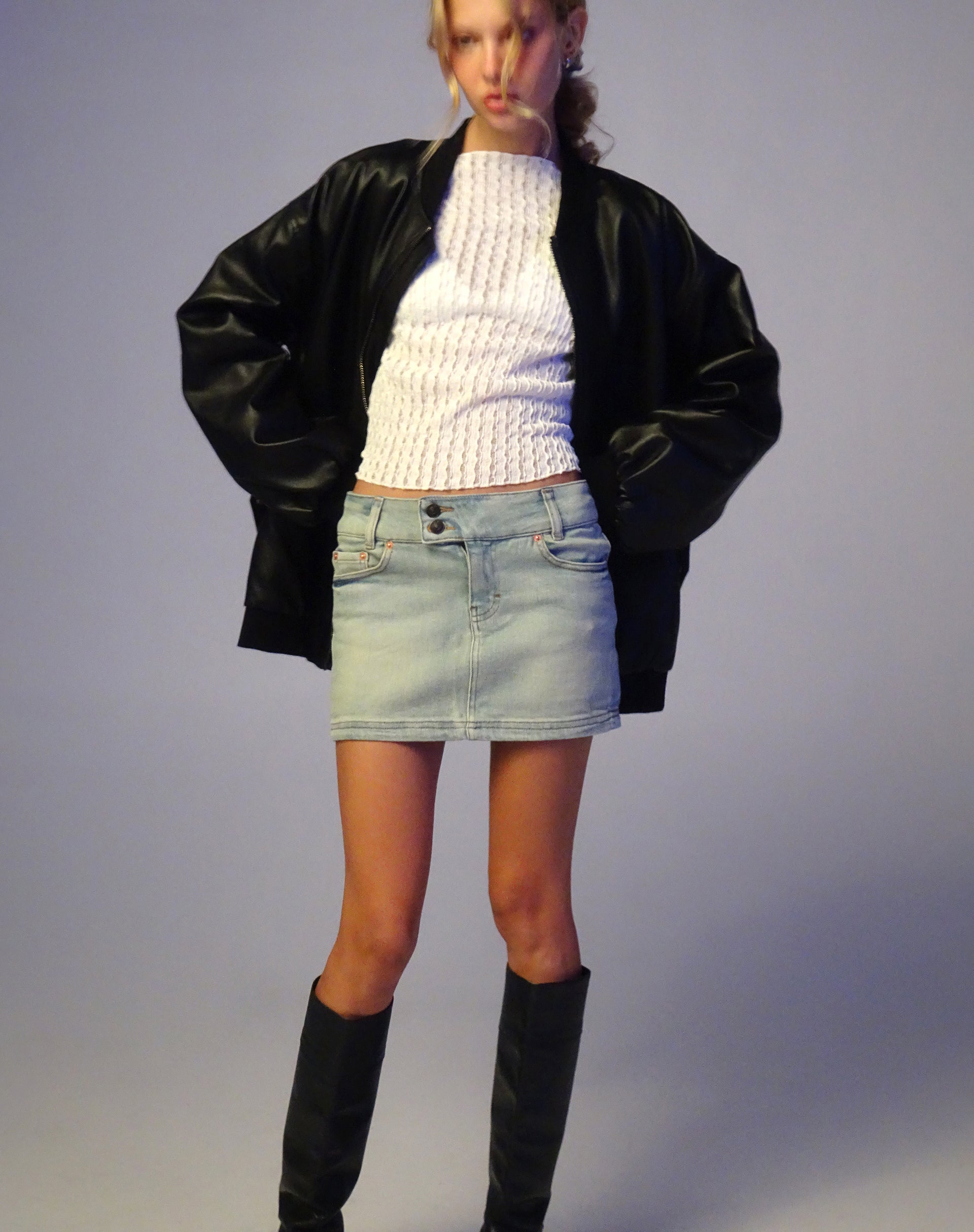 Low Rise Denim Mini Skirt in Super Bleach-Nico Sky