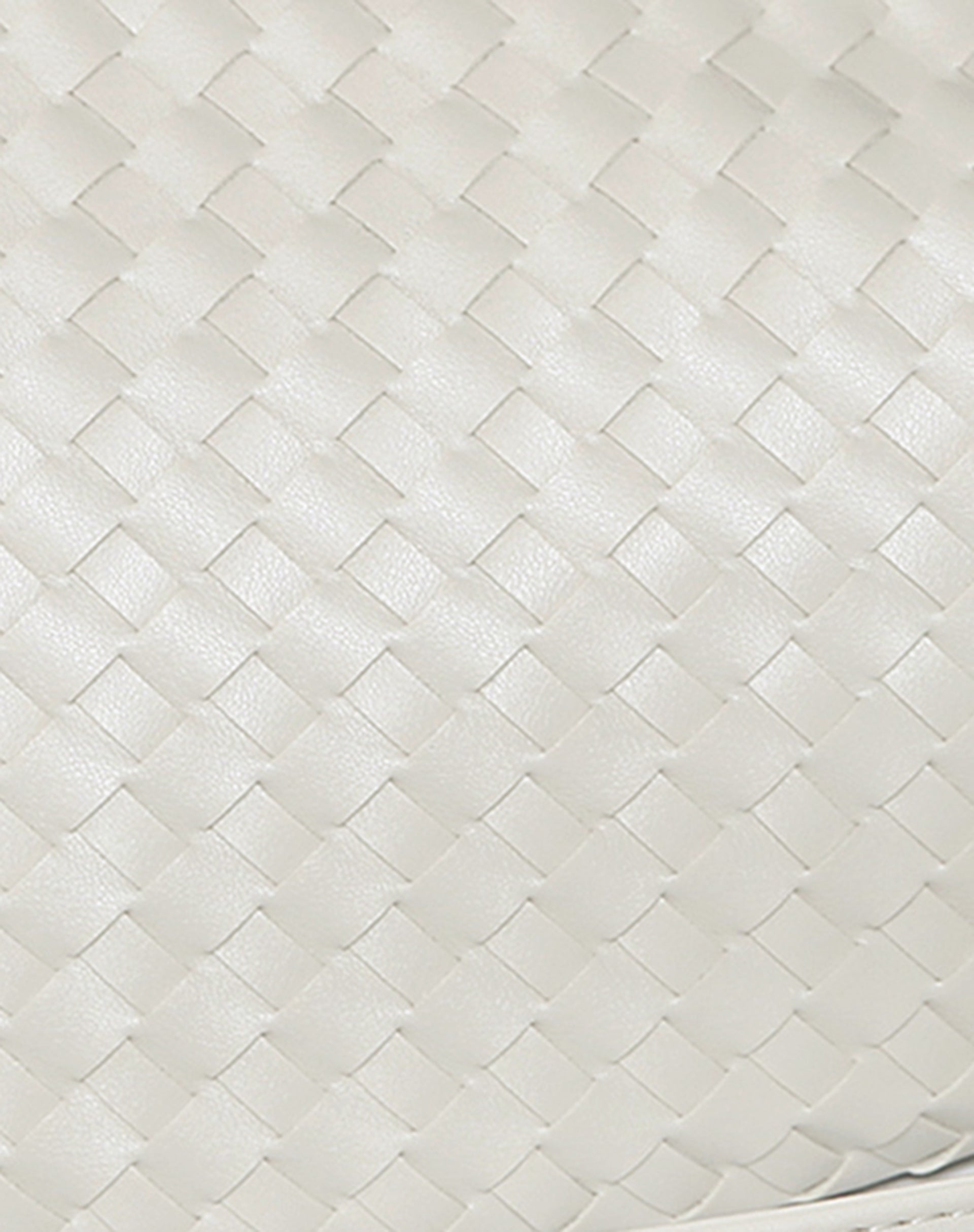 Dolton Shoulder Bag in White-Nico Sky