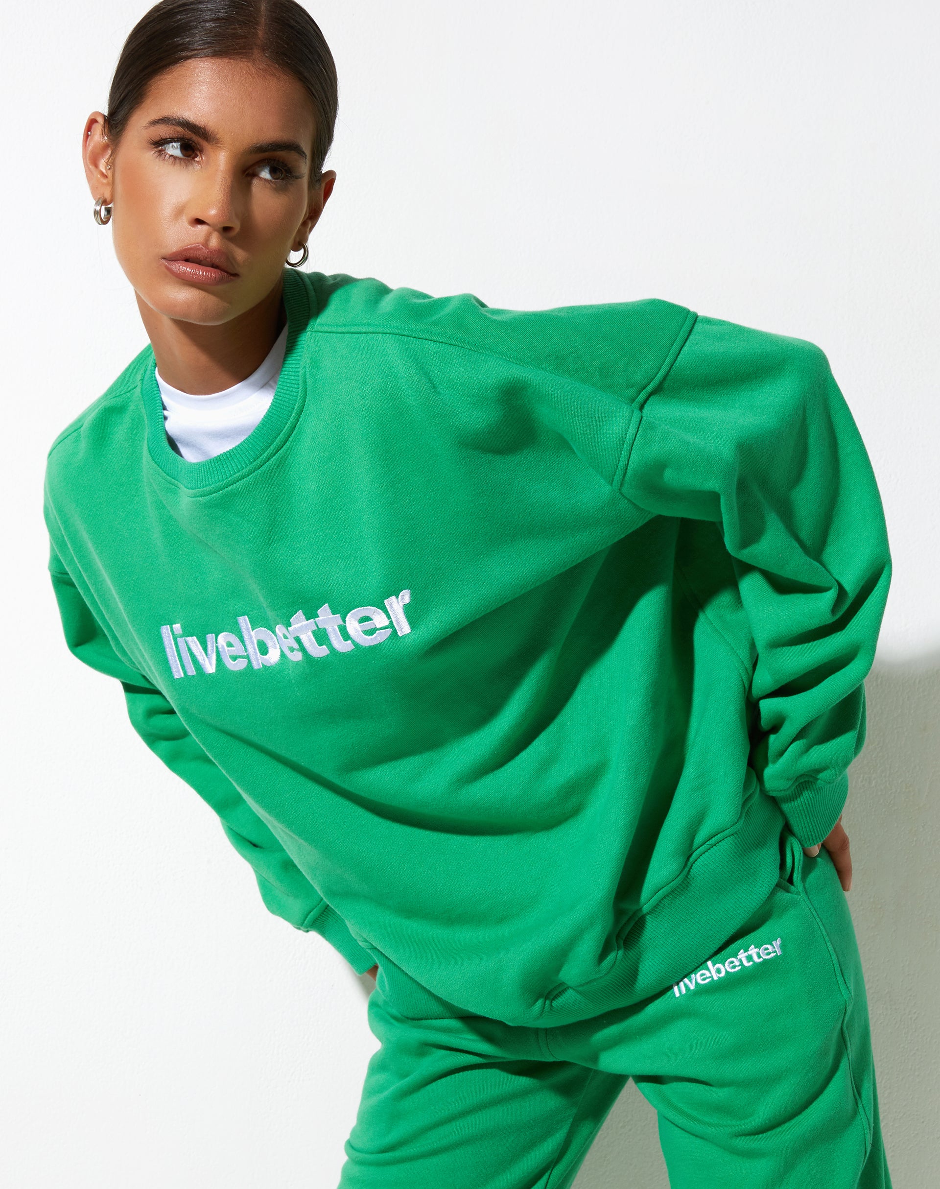 Ted Sweatshirt in Fun Green with 'Live Better' Embro-Nico Sky