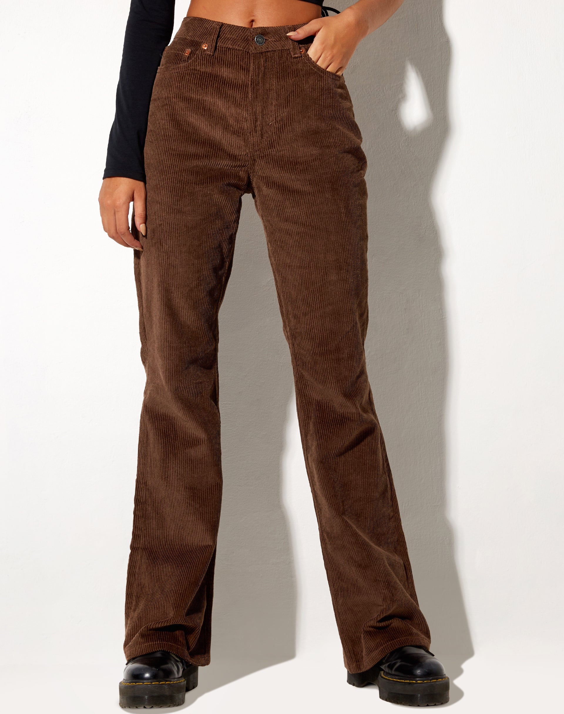 Bootleg Jeans in Cord Rich Brown-Nico Sky