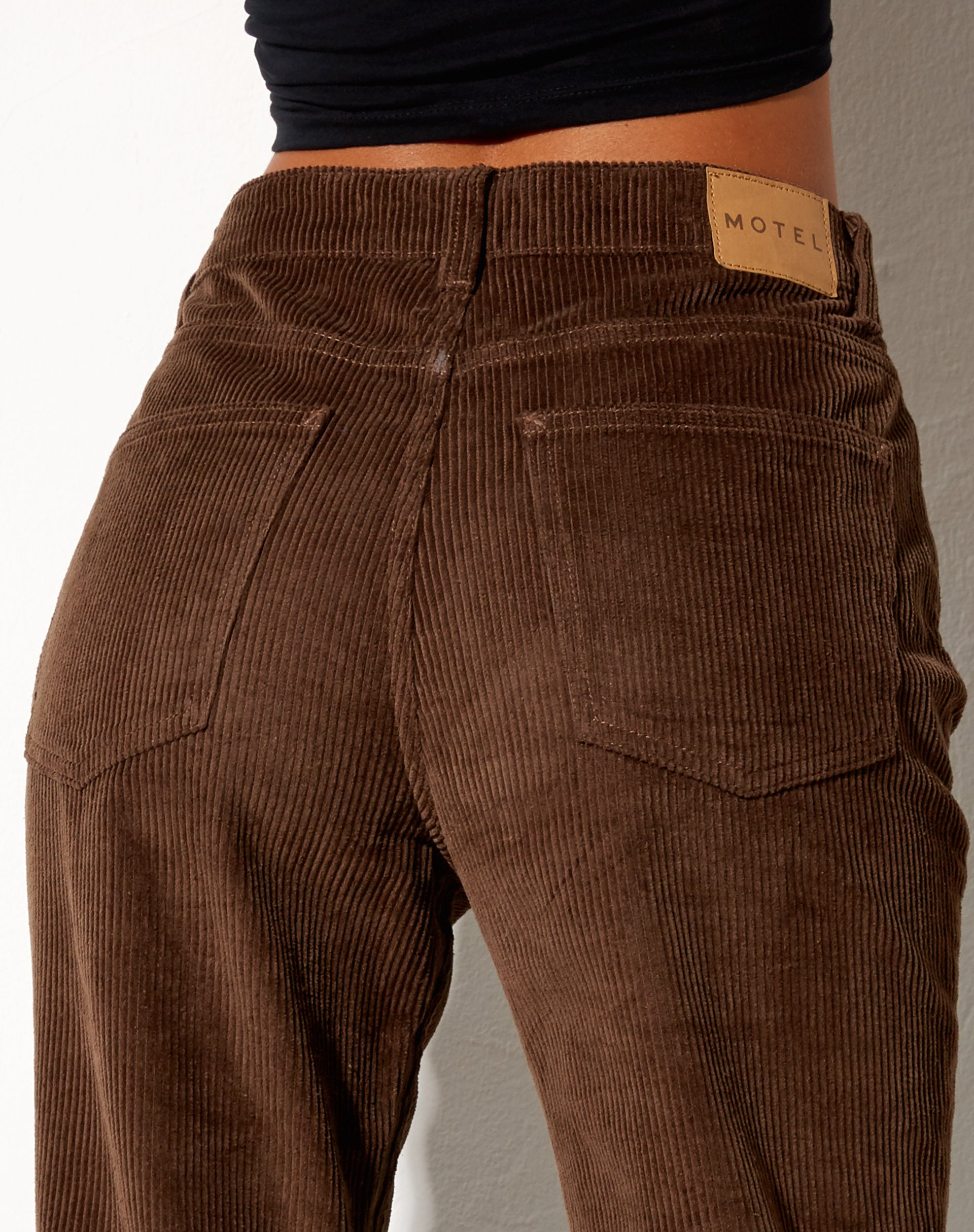 Bootleg Jeans in Cord Rich Brown-Nico Sky