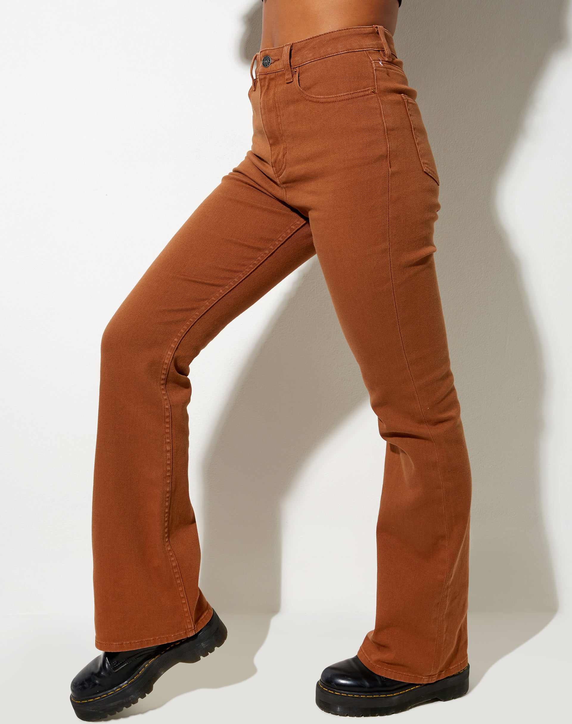 Bootleg Jeans in Ginger-Nico Sky