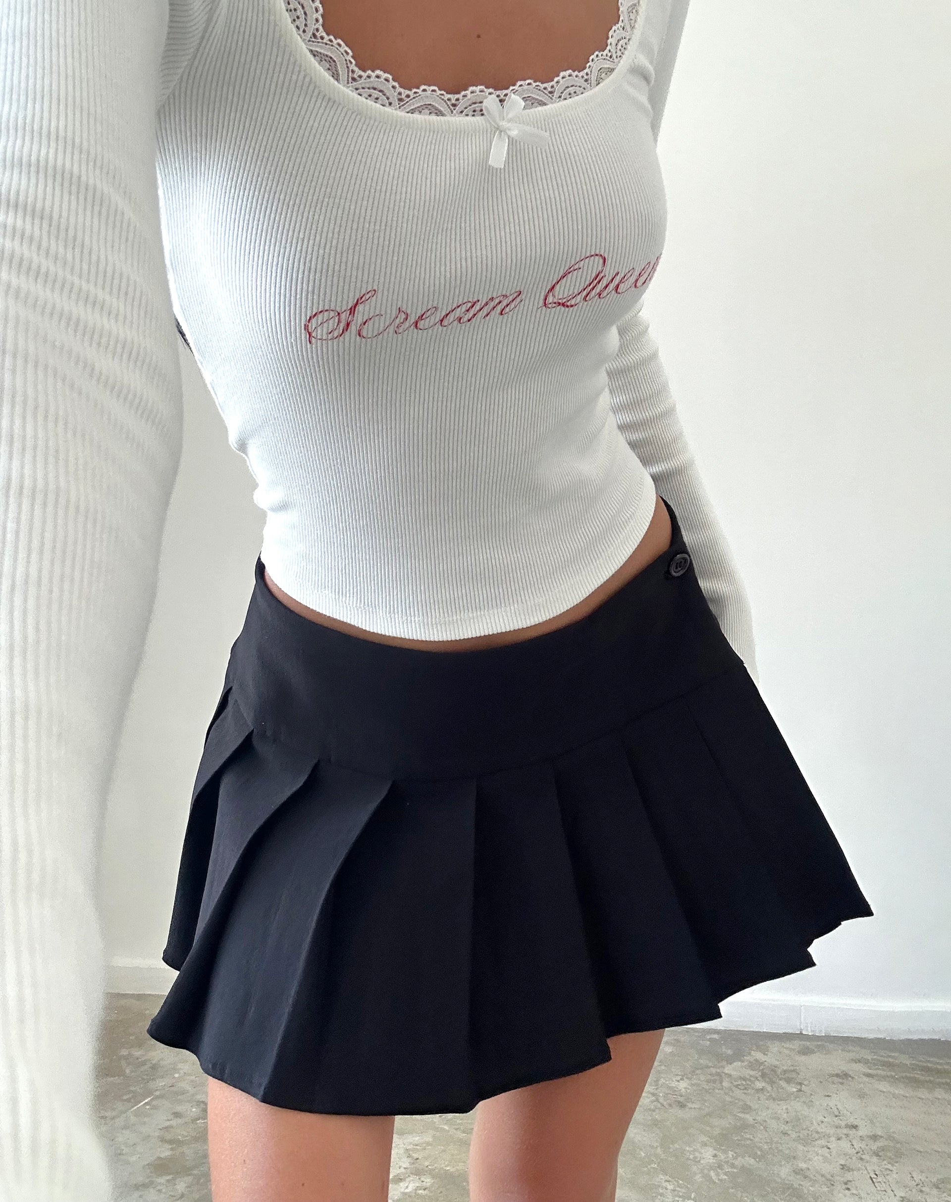 Bovita Long Sleeve Top in Off White with Scream Queen Graphic-Nico Sky