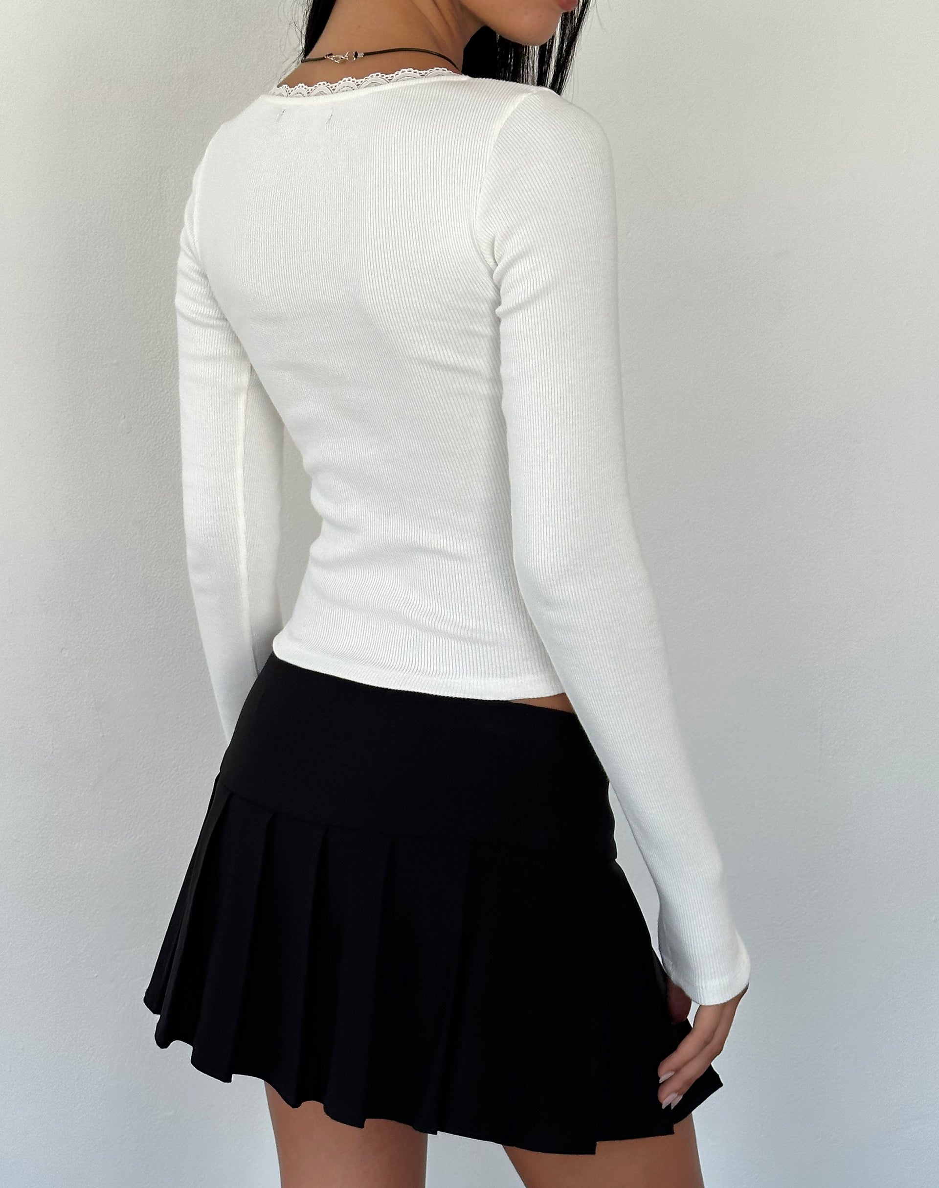 Bovita Long Sleeve Top in Off White with Scream Queen Graphic-Nico Sky