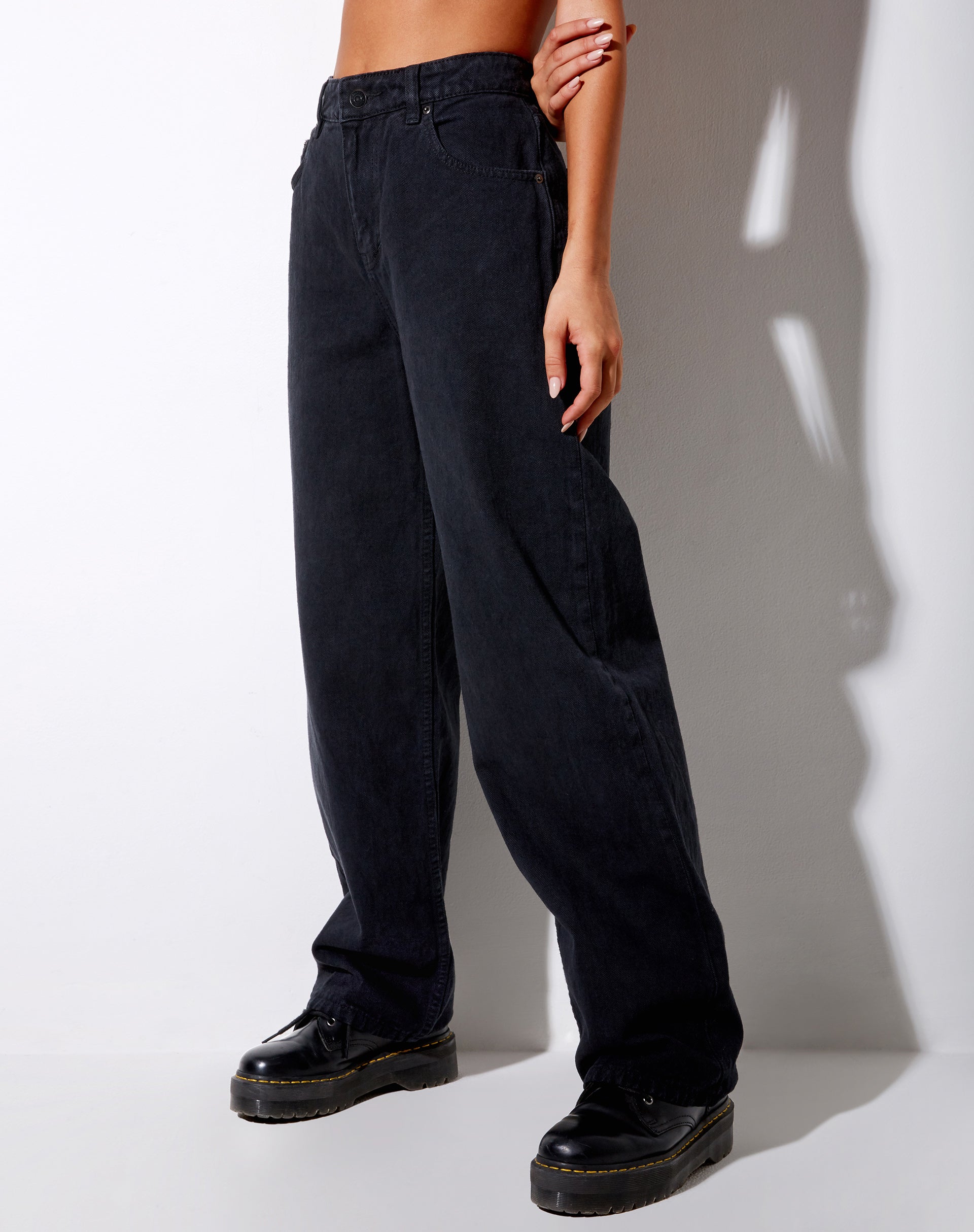 Boyfriend Jean in Black Wash-Nico Sky