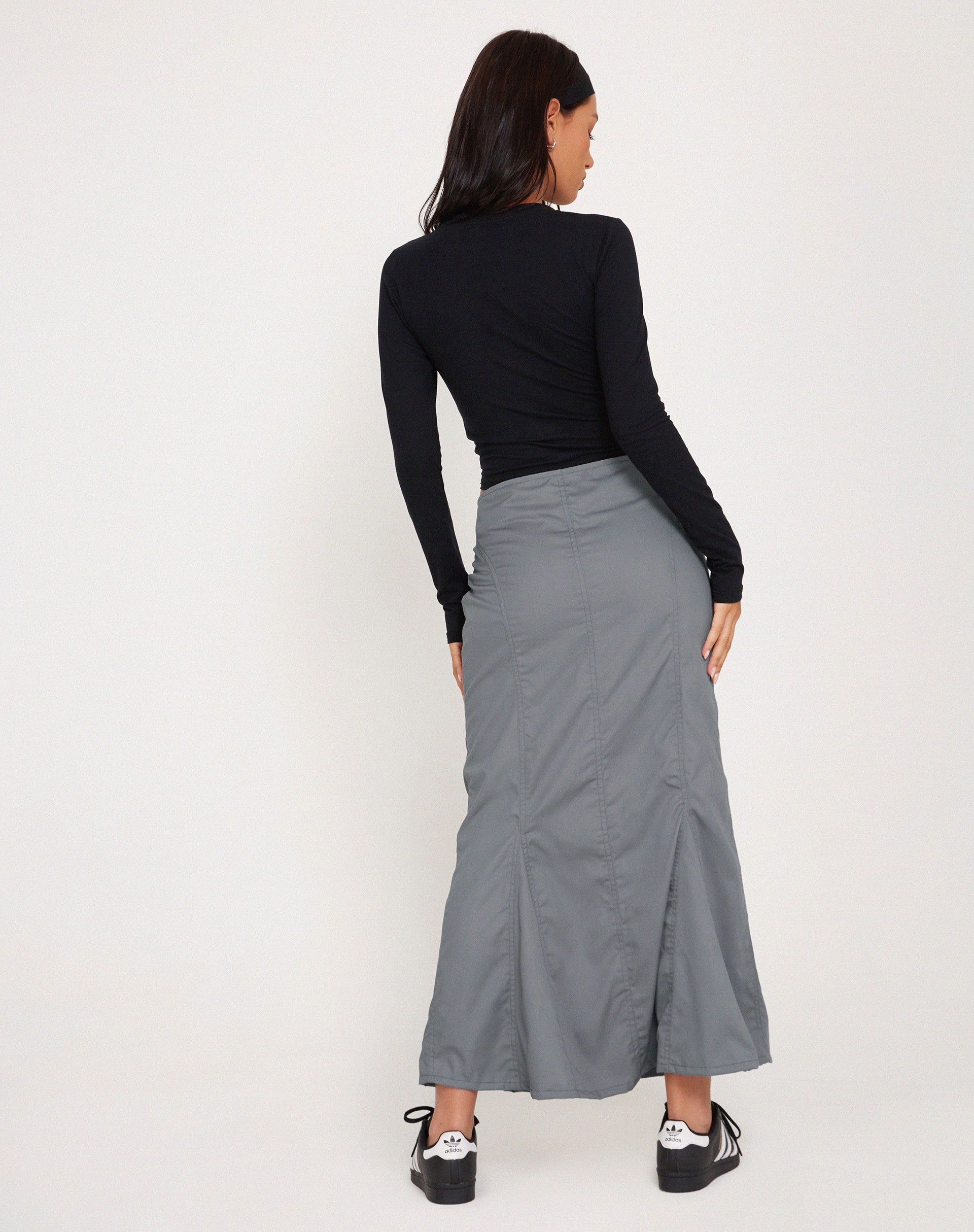 Chaeun Low Rise Midi Cargo Skirt in Grey-Nico Sky