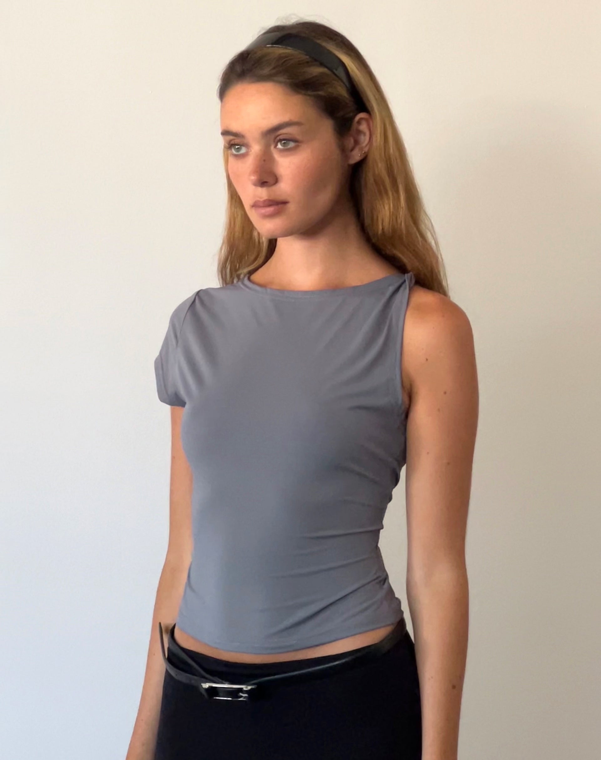 Dannas Asymmetric Top in Grey-Nico Sky