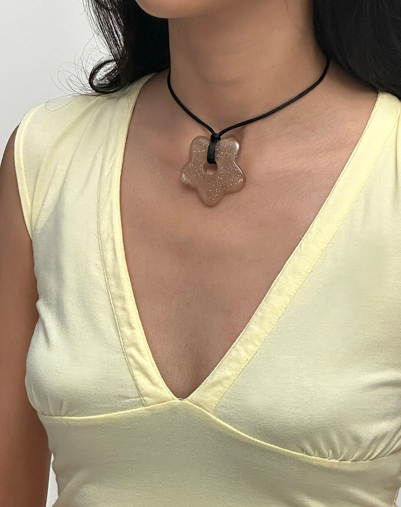 Flower Necklace in Resin Brown-Nico Sky