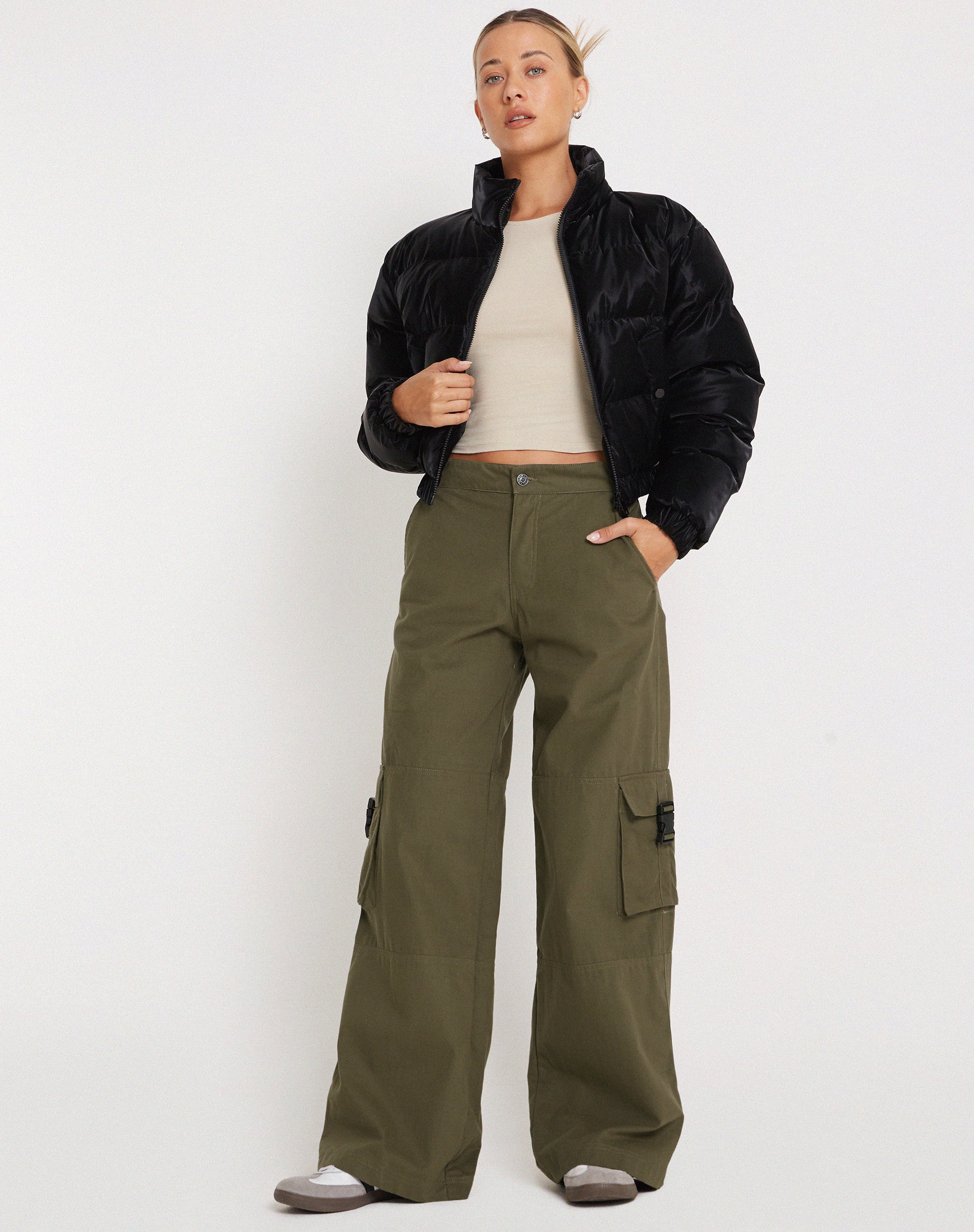 Freddy Low Rise Cargo Trouser in Military Khaki-Nico Sky
