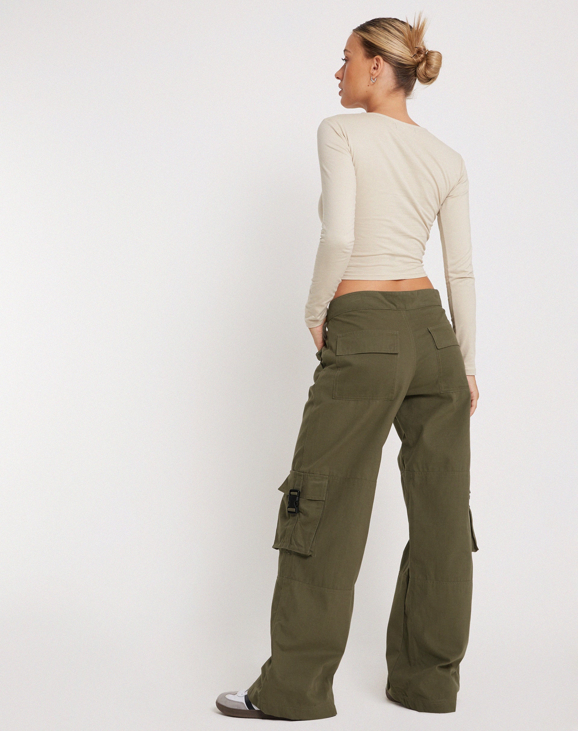 Freddy Low Rise Cargo Trouser in Military Khaki-Nico Sky