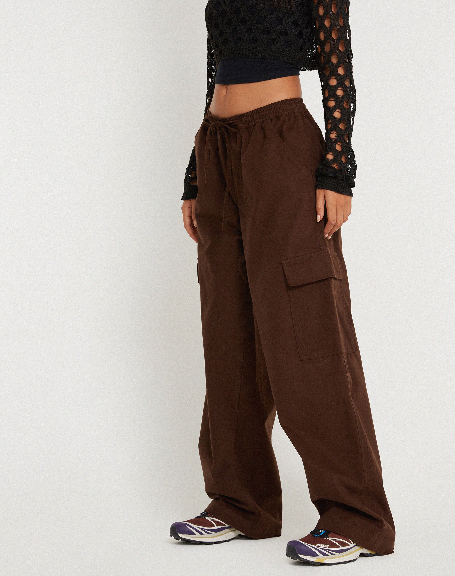 Geona Wide Leg Cargo Trouser in Brown-Nico Sky