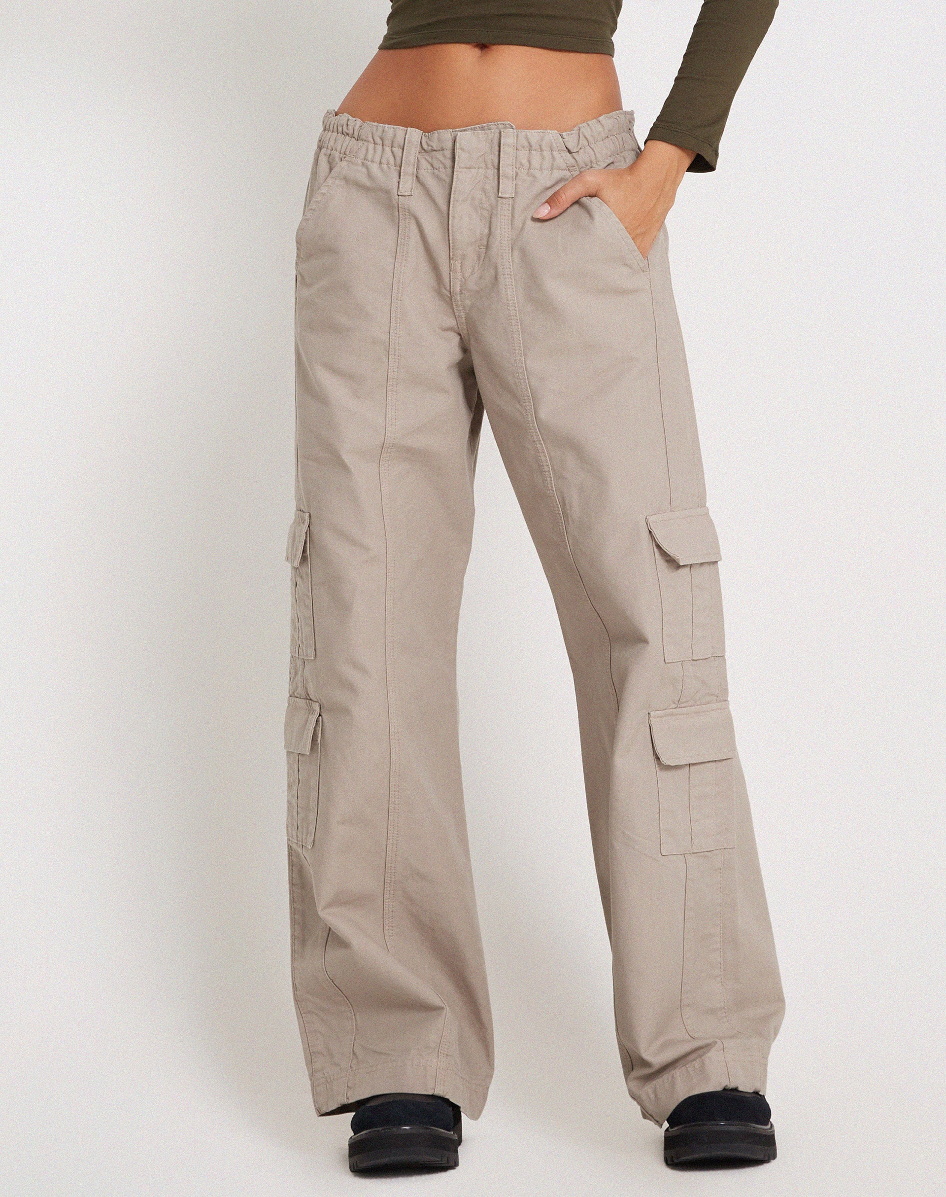 Hansa Cargo Trouser in Stone-Nico Sky