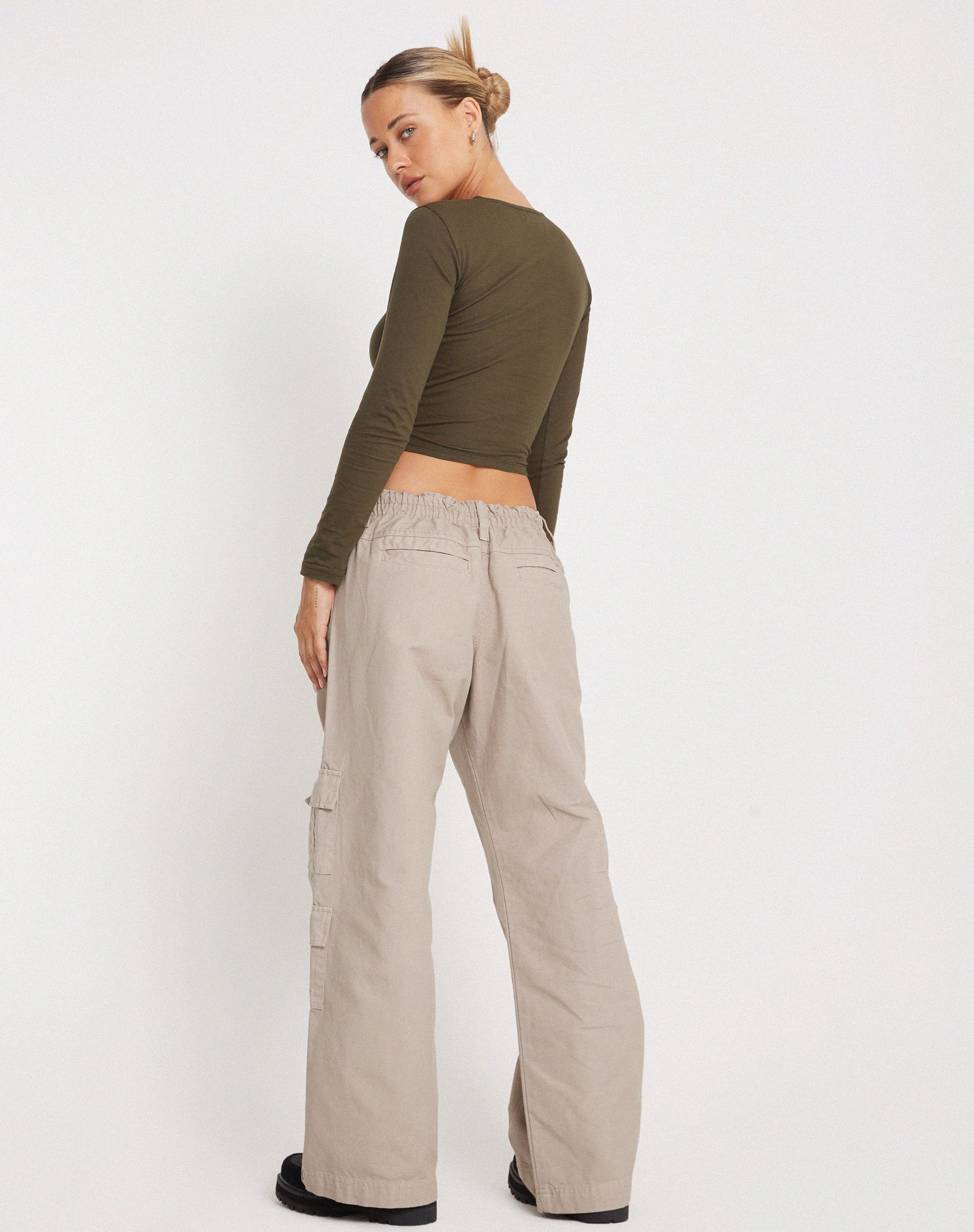 Hansa Cargo Trouser in Stone-Nico Sky
