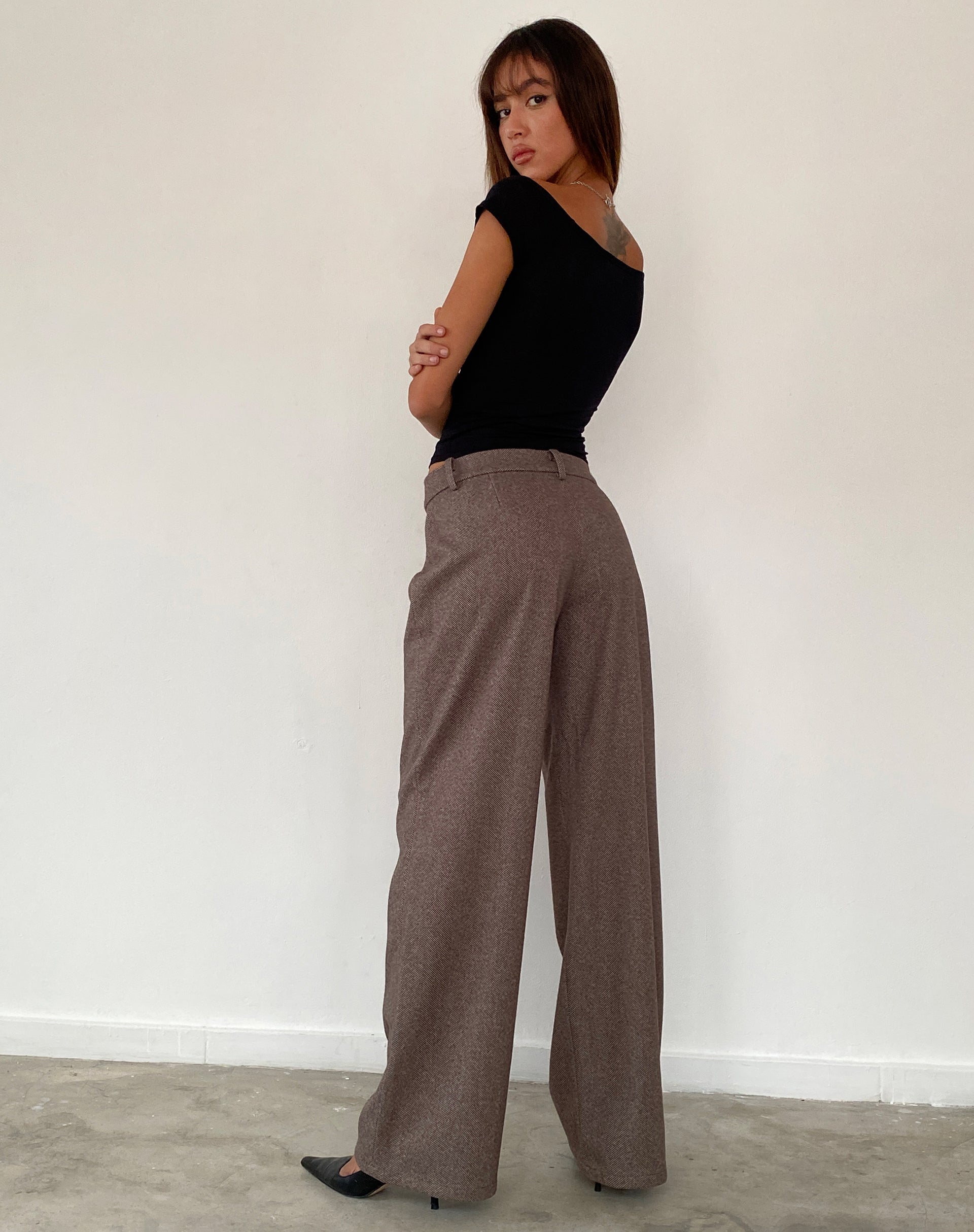 Helsa Low Rise Trouser in Dark Brown Tailoring-Nico Sky