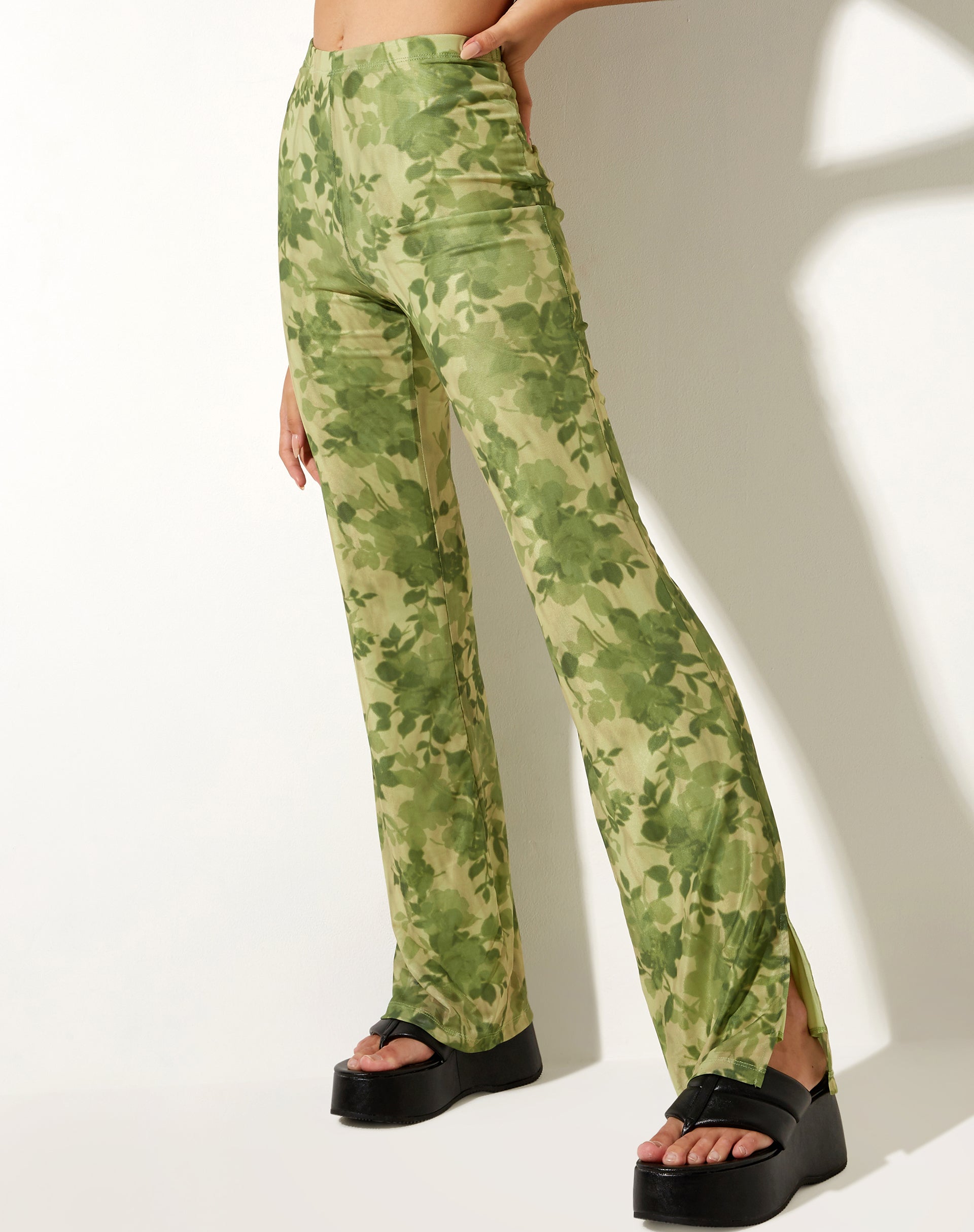 Heny Flare Trouser in Blurred Floral-Nico Sky