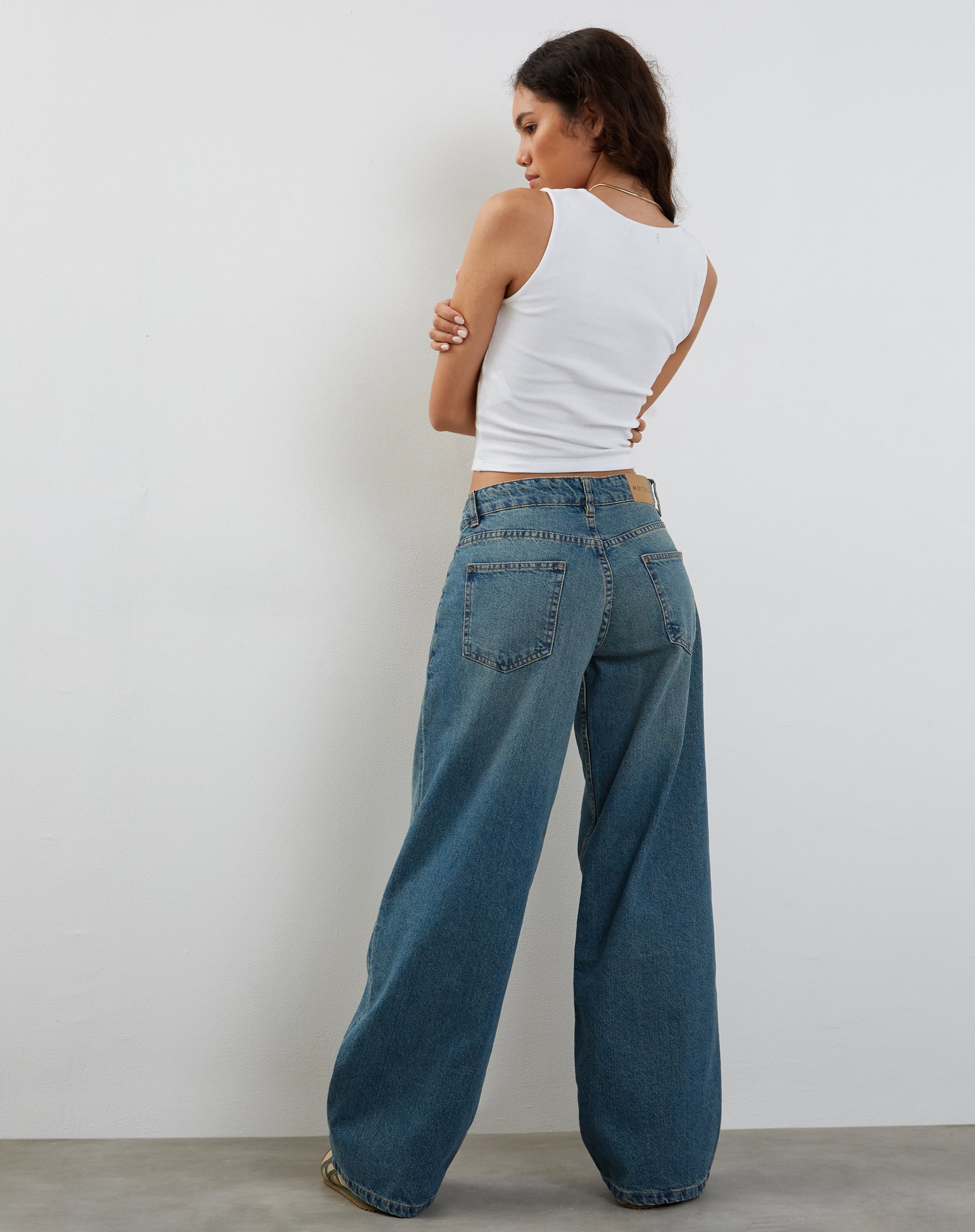 Jastio Vest Top in White Ribbed Jersey-Nico Sky