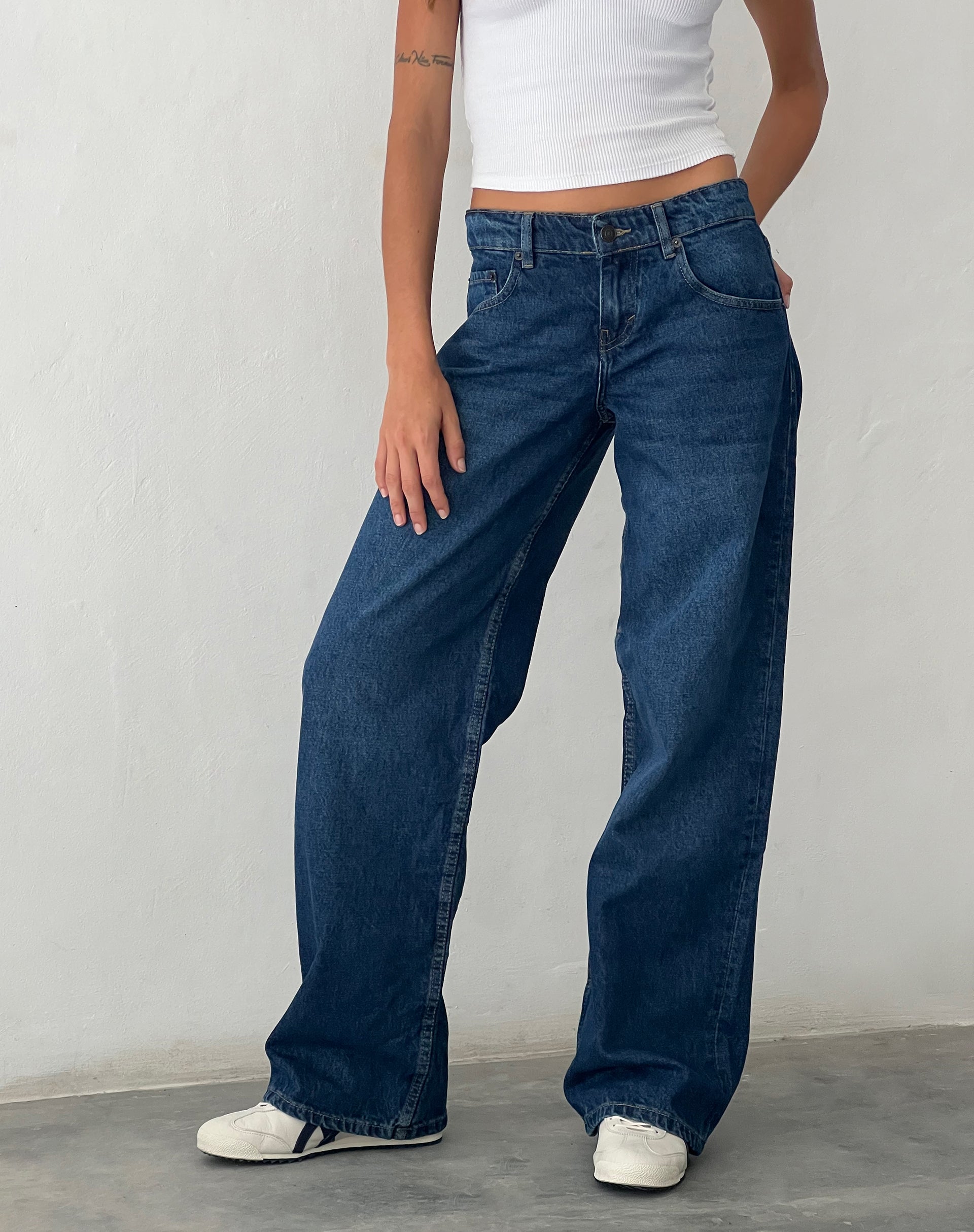 Low Rise Parallel Jeans in Mid Blue Used-Nico Sky