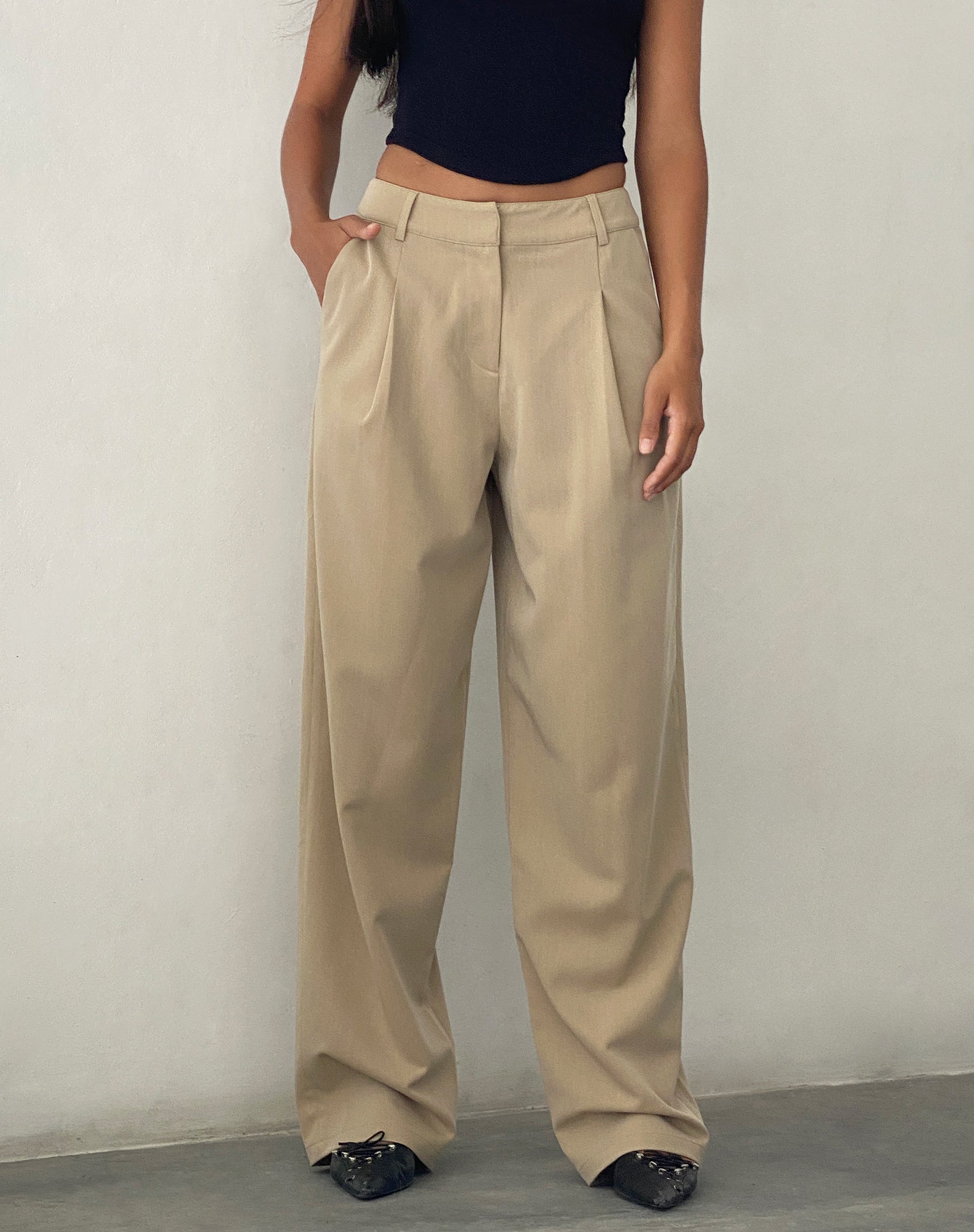 Sakaria Wide Leg Trouser in Tailoring Stone-Nico Sky