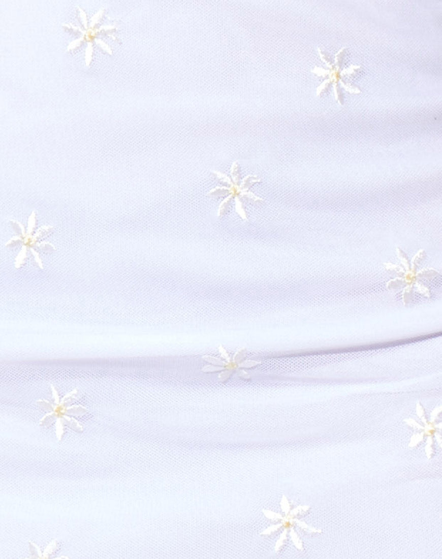 Kinnie Mini Skirt in White Daisy Embro White-Nico Sky