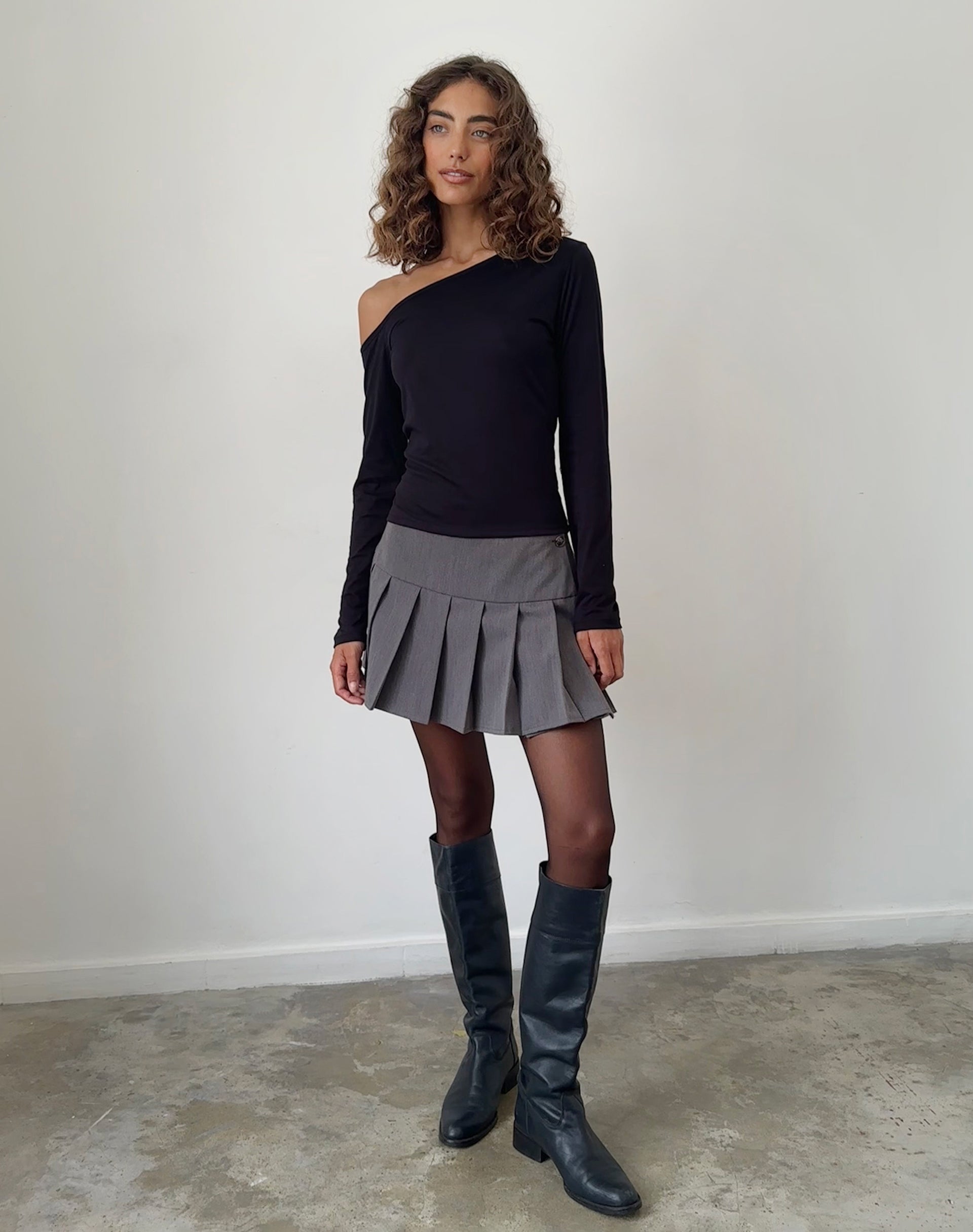 Ledez Asymmetrical Slouchy Top in Black Tissue Jersey-Nico Sky