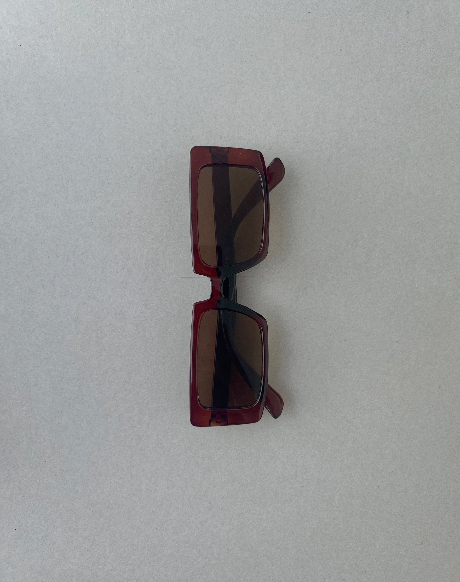 Lelia Rectangle Sunglasses in Brown-Nico Sky