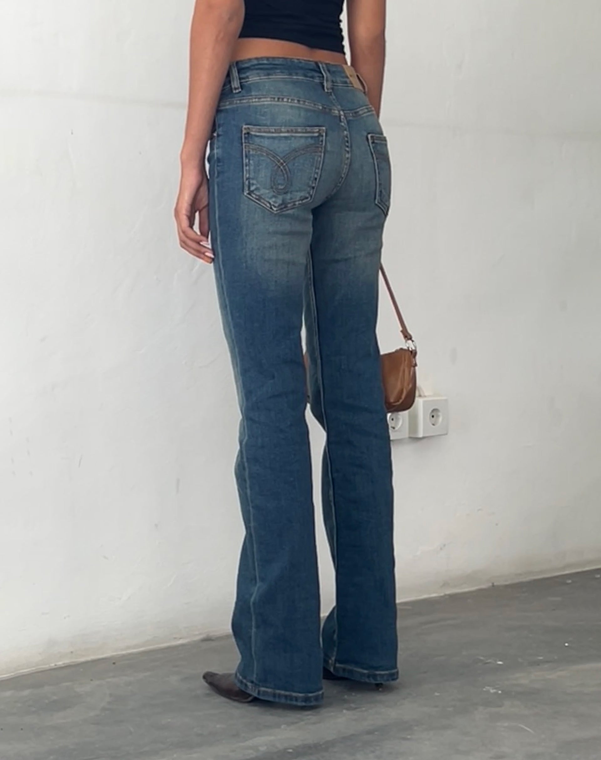 Low Rise Bootleg Jeans in Mid Vintage Blue-Nico Sky