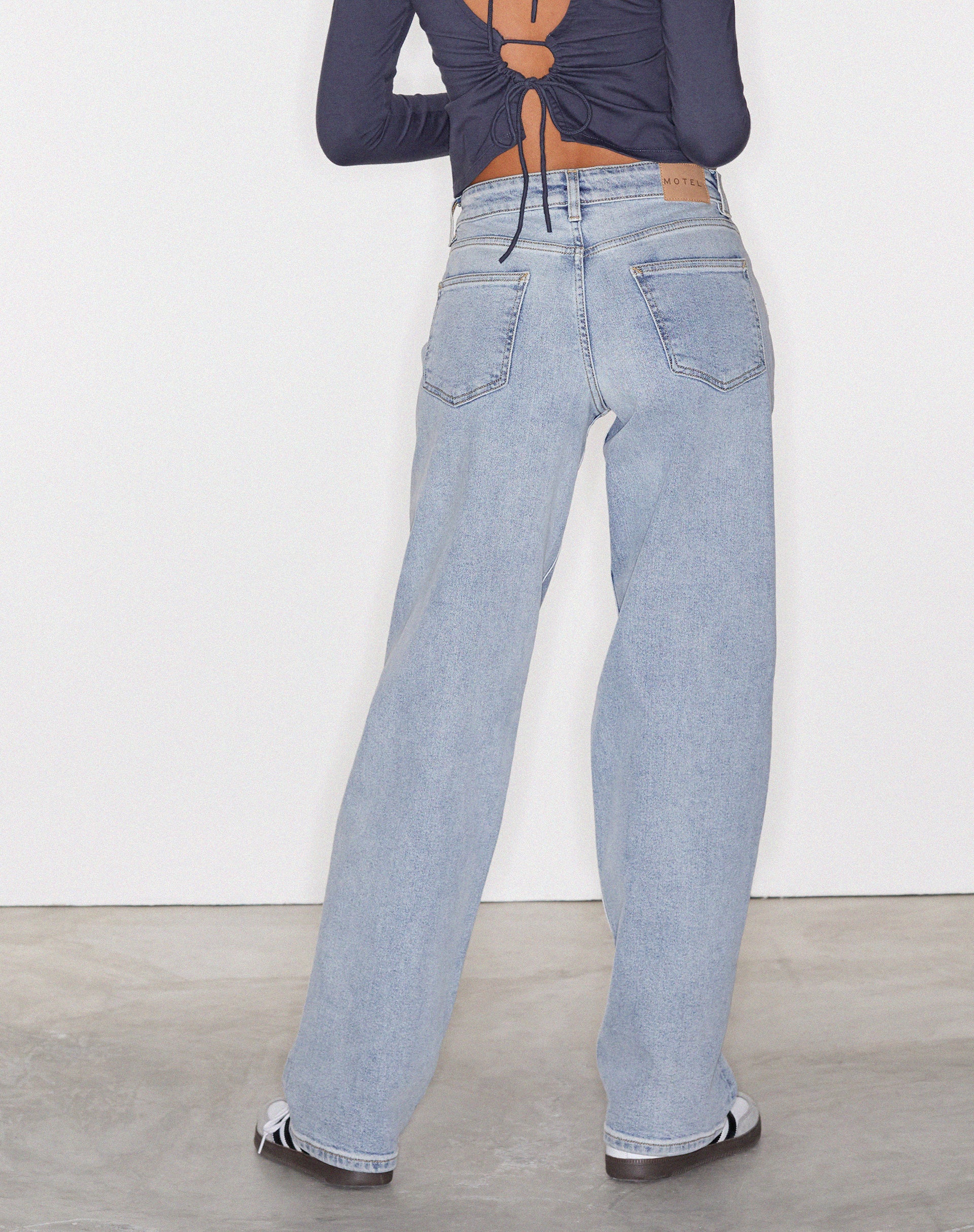 Low Rise Parallel Jeans in Light Wash Blue-Nico Sky