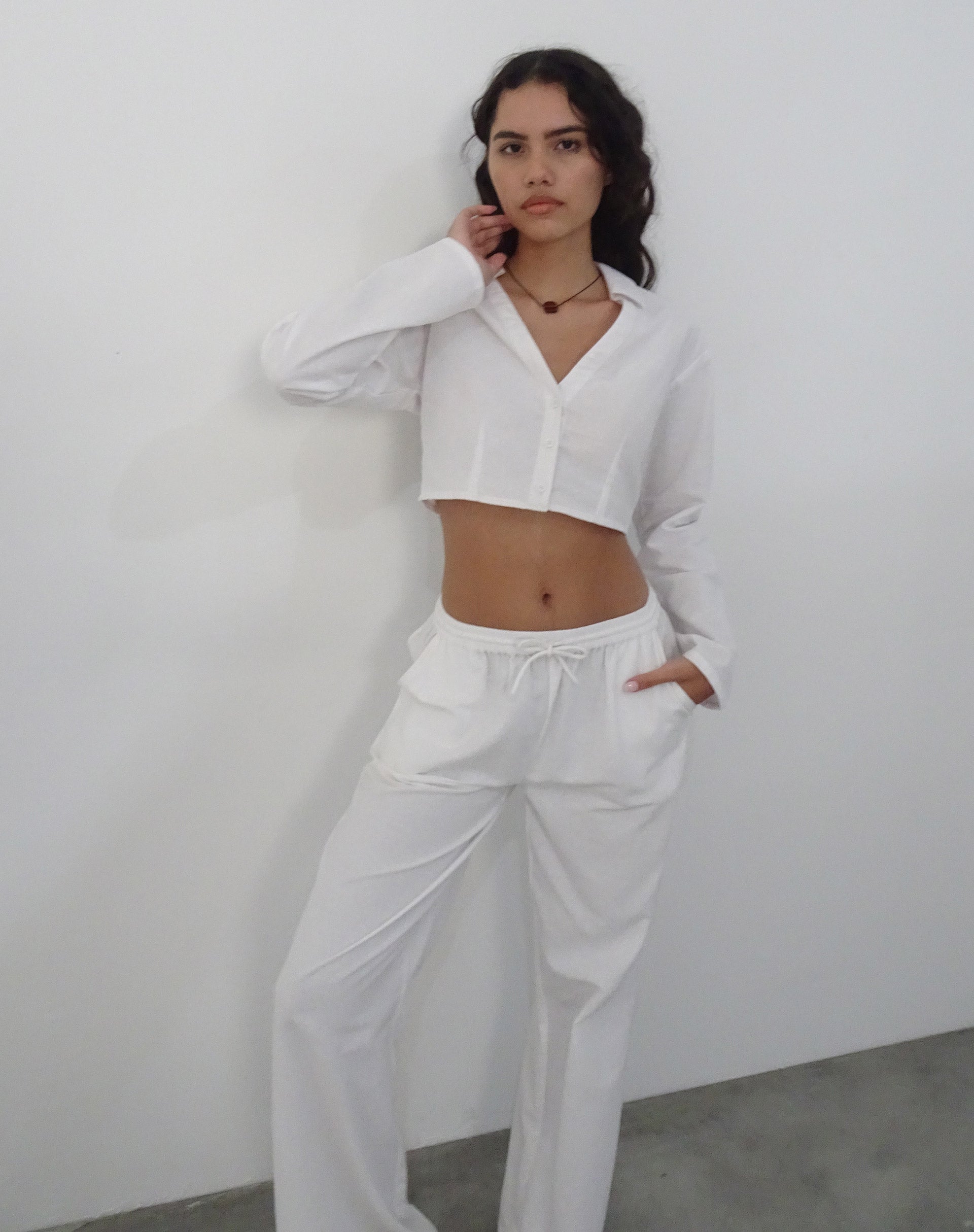 Lyse Super Cropped Shirt in White-Nico Sky