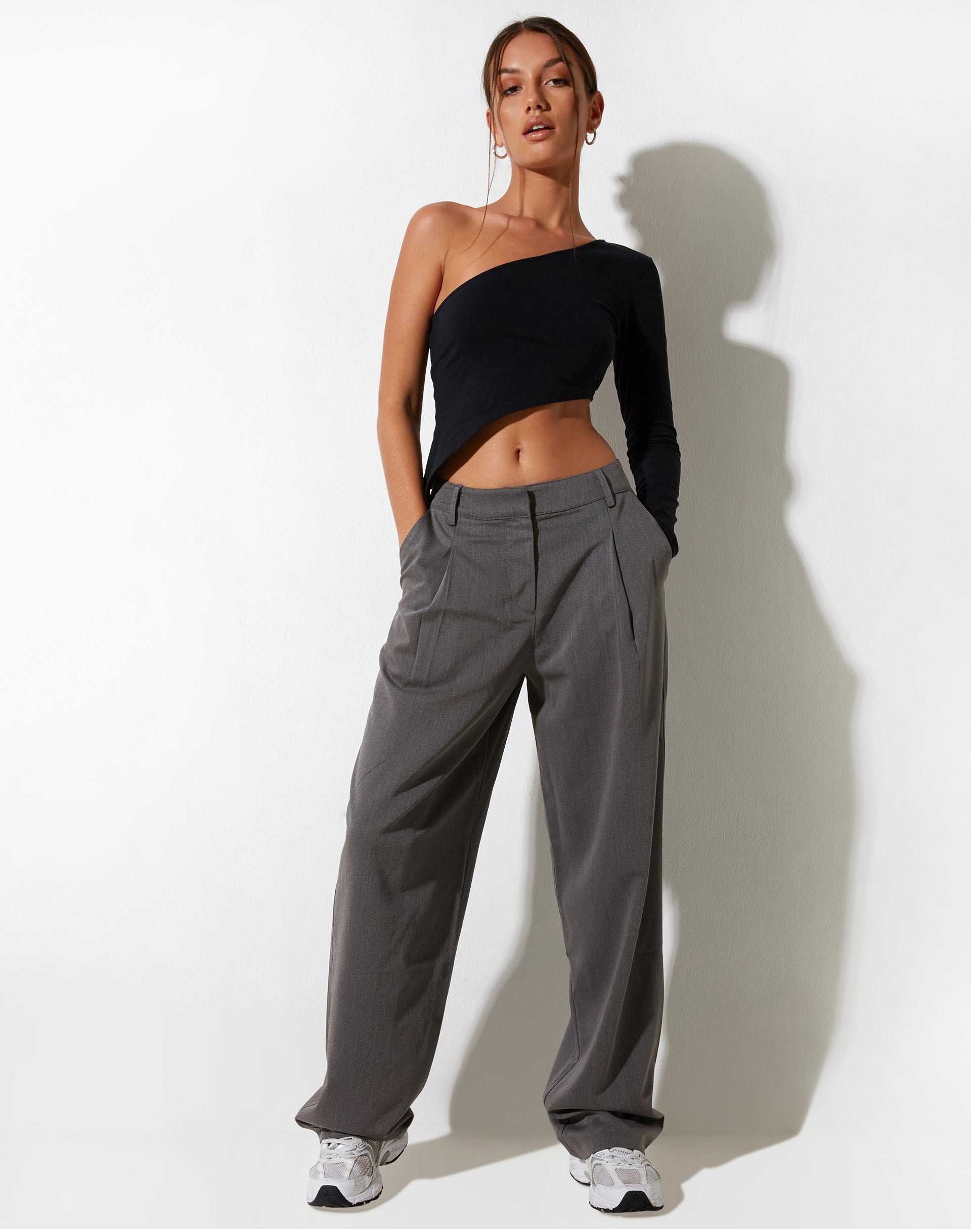 Sakaria Wide Leg Trouser in Tailoring Charcoal-Nico Sky