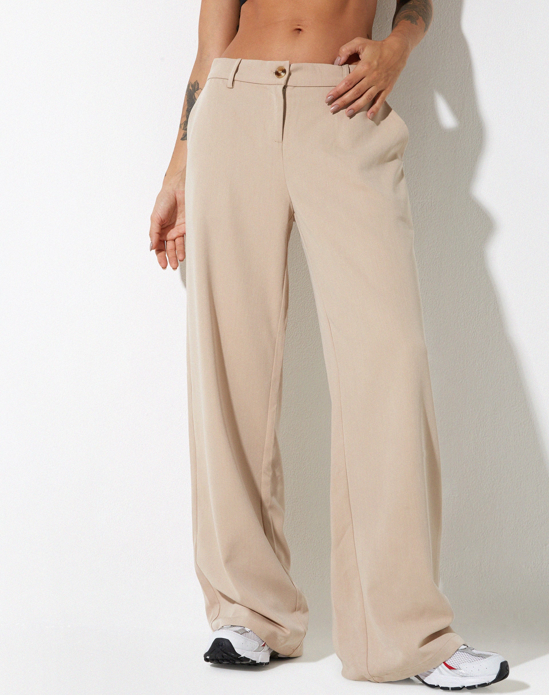 Abena Trouser in Soft Tailoring Beige-Nico Sky