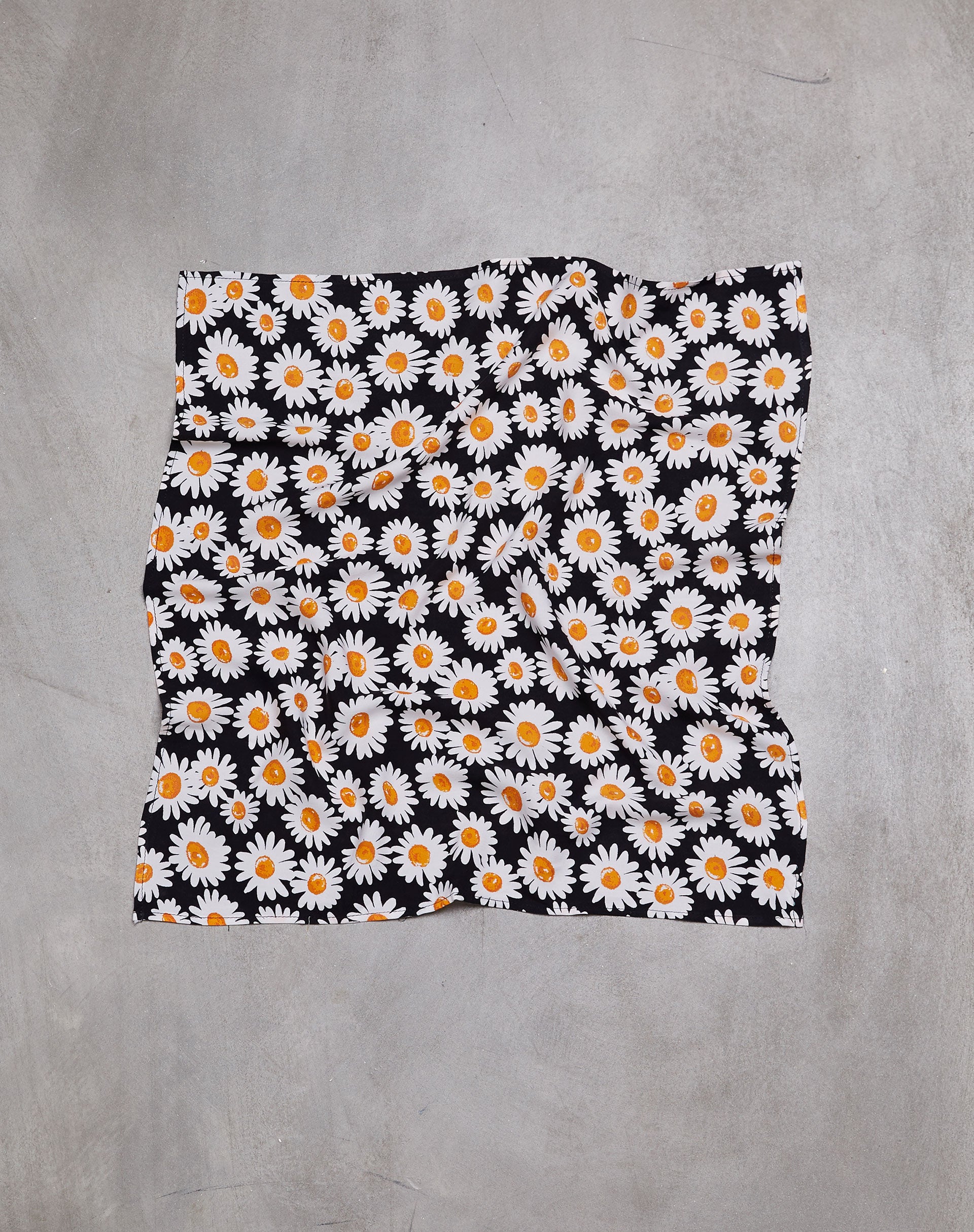 Bandana in Daisy Love Black-Nico Sky