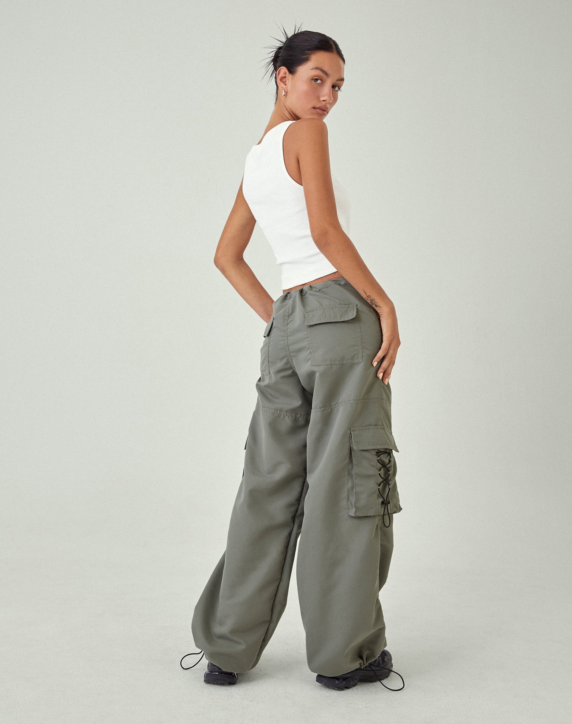 MOTEL X JACQUIE Fabio Wide Leg Cargo Trousers in Grey-Nico Sky
