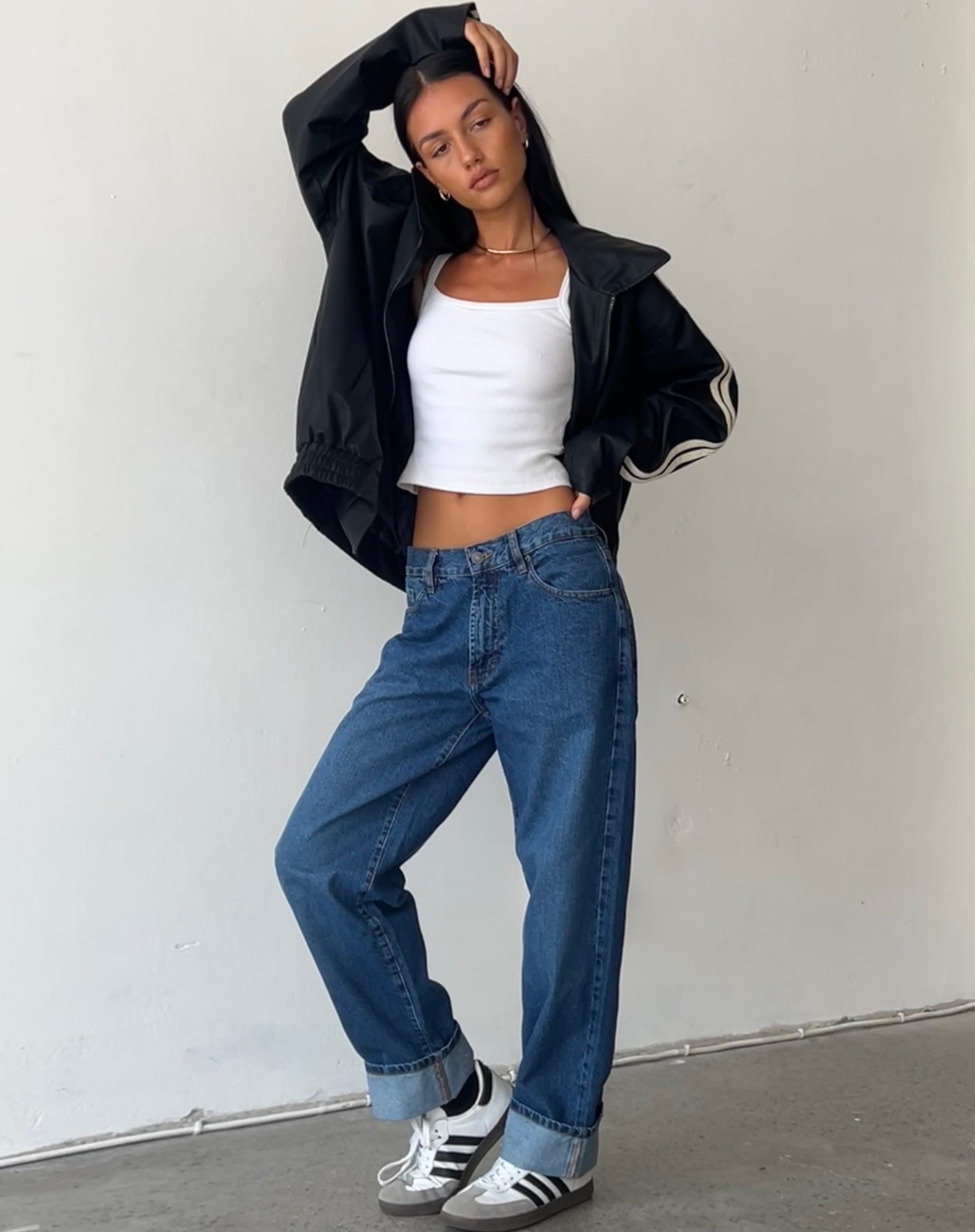 Oversized Dad Low Rise Jeans in Mid Blue Used-Nico Sky
