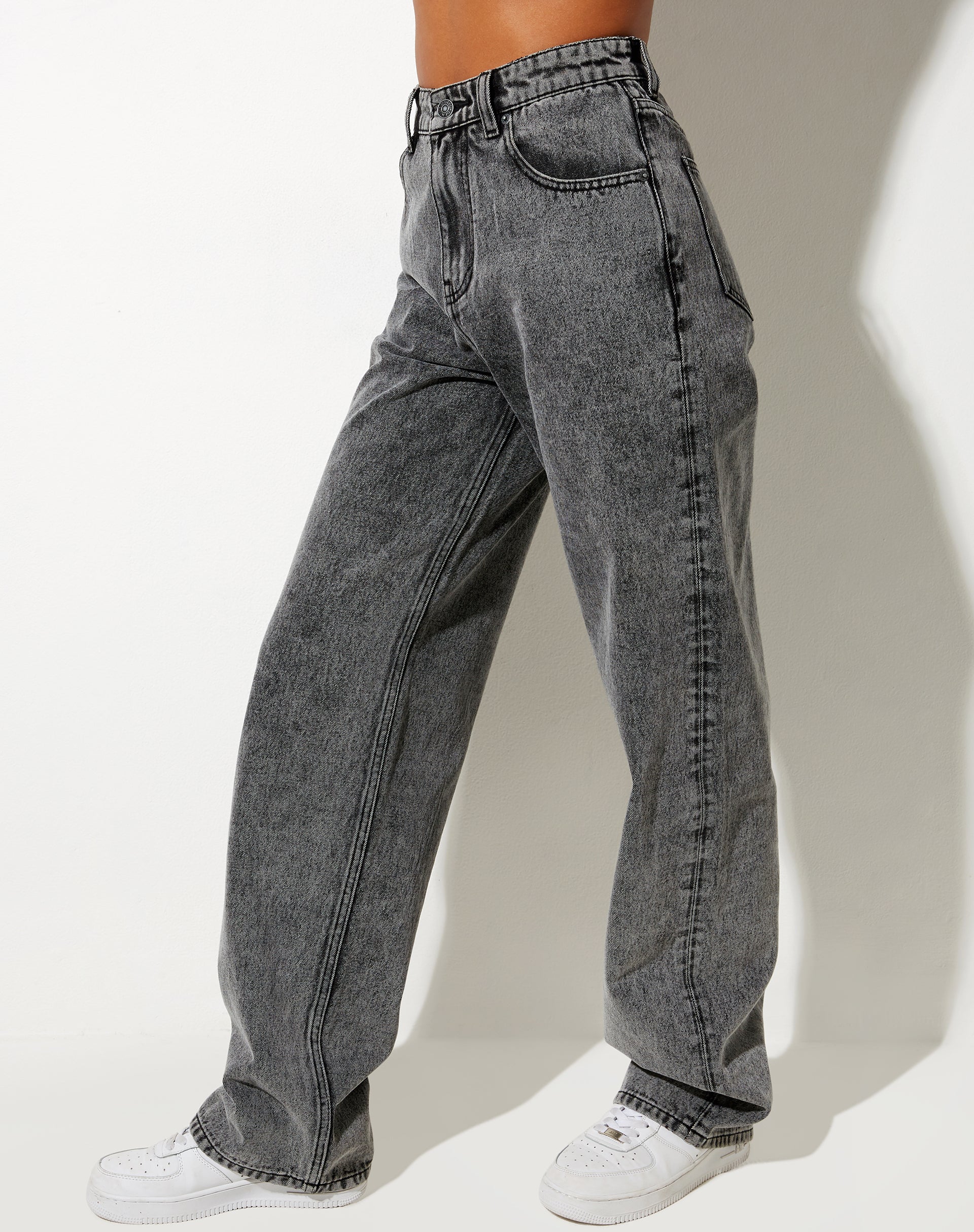 Parallel Jeans in Acid Black-Nico Sky