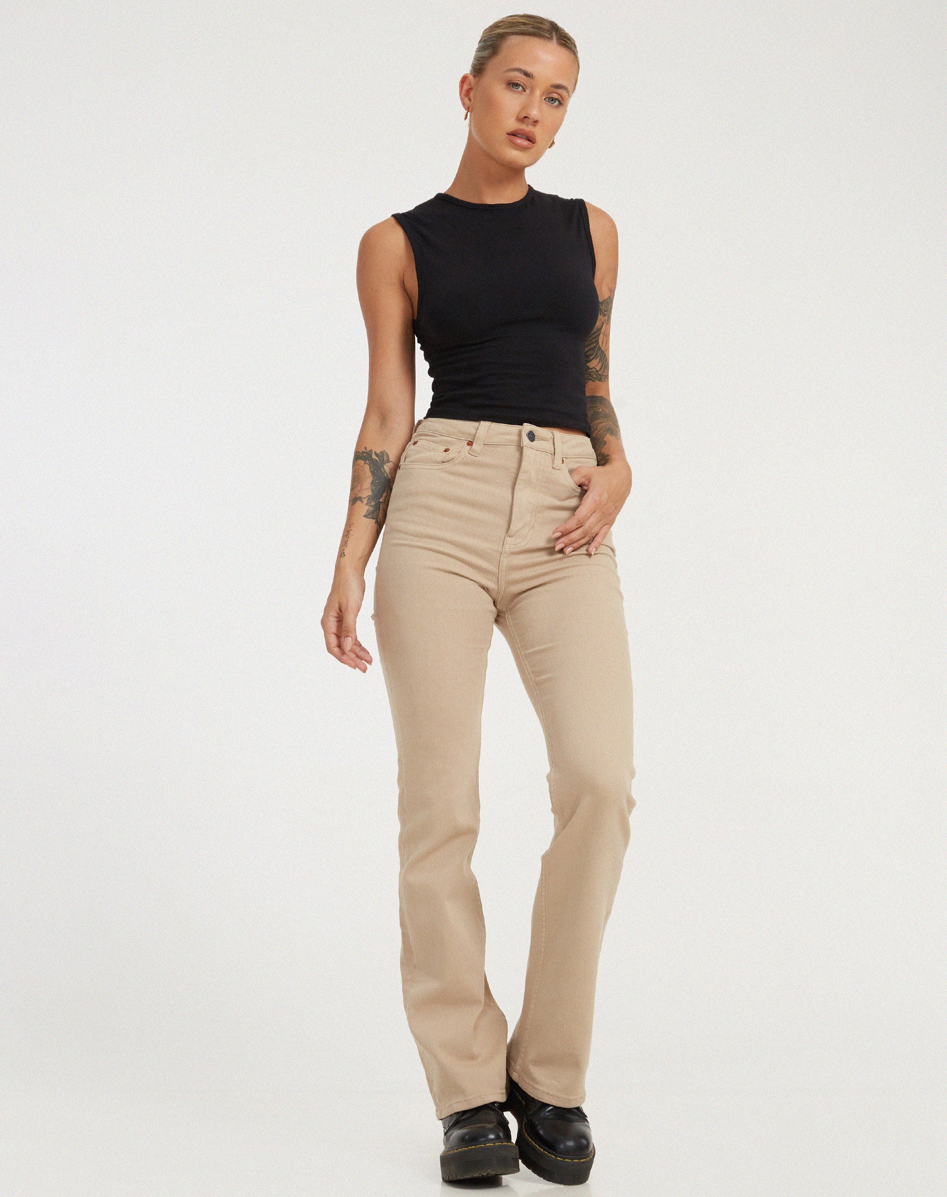 Bootleg Jeans in Sandwash-Nico Sky