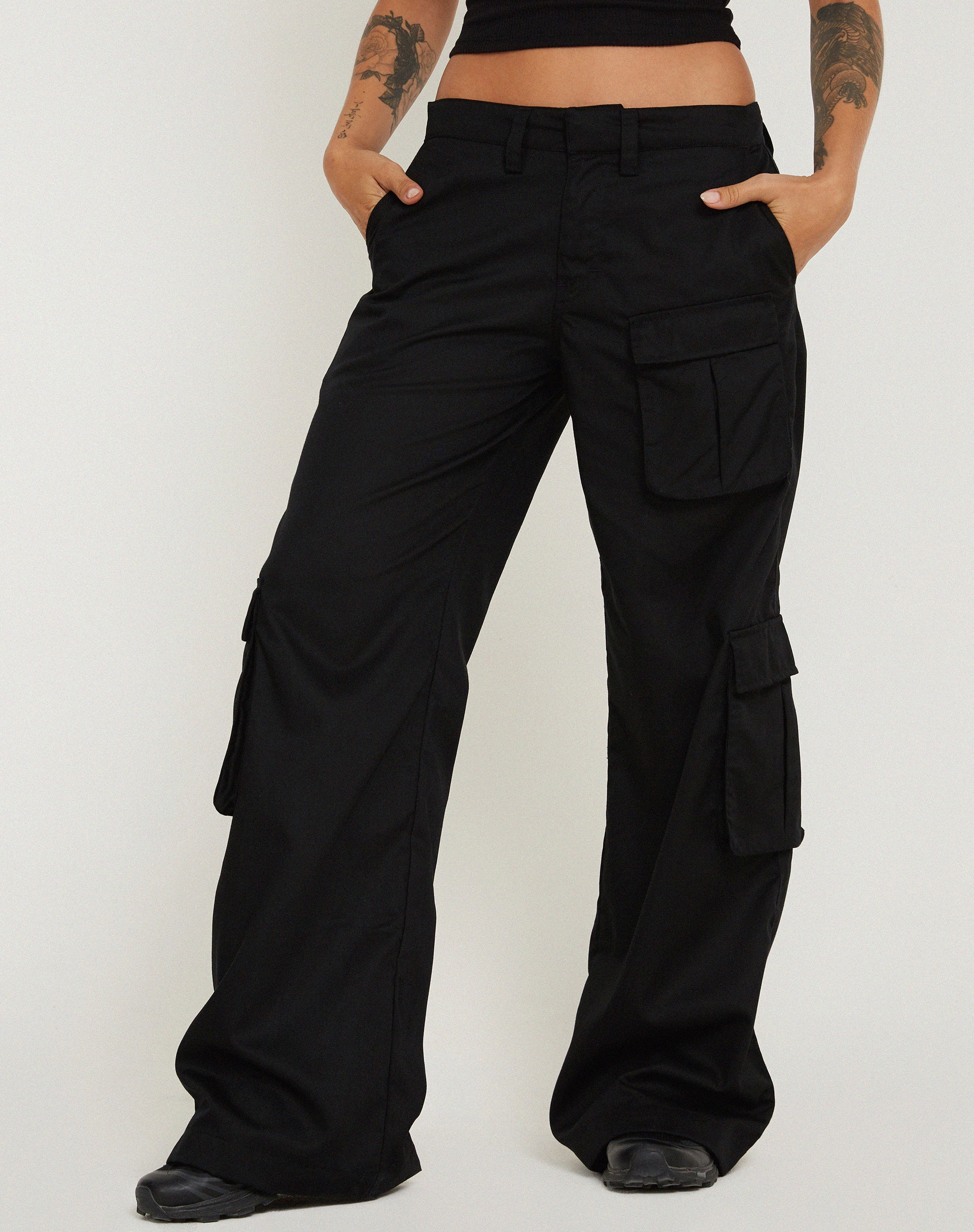 Lovis Cargo Trouser in Black-Nico Sky