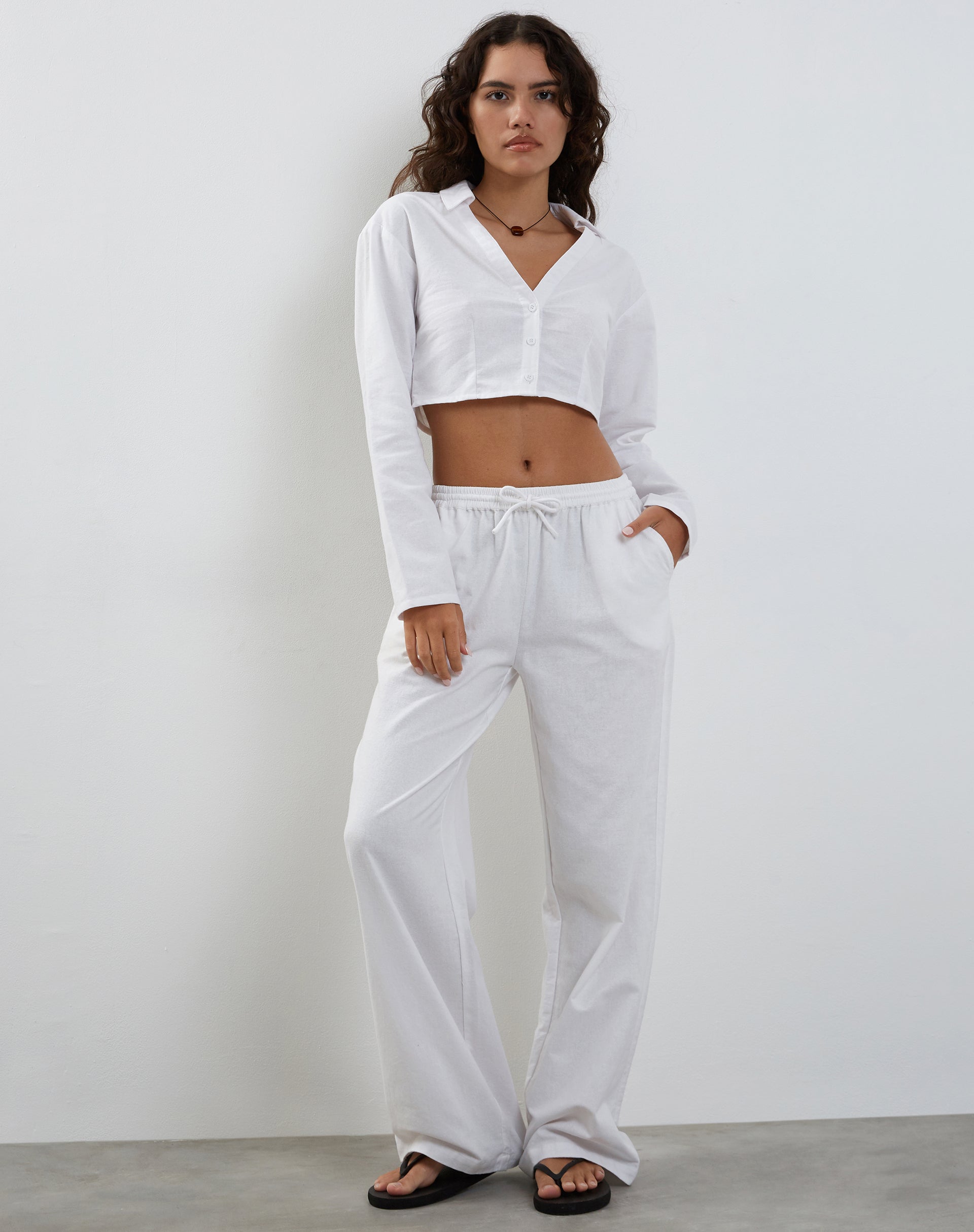 Lyse Super Cropped Shirt in White-Nico Sky