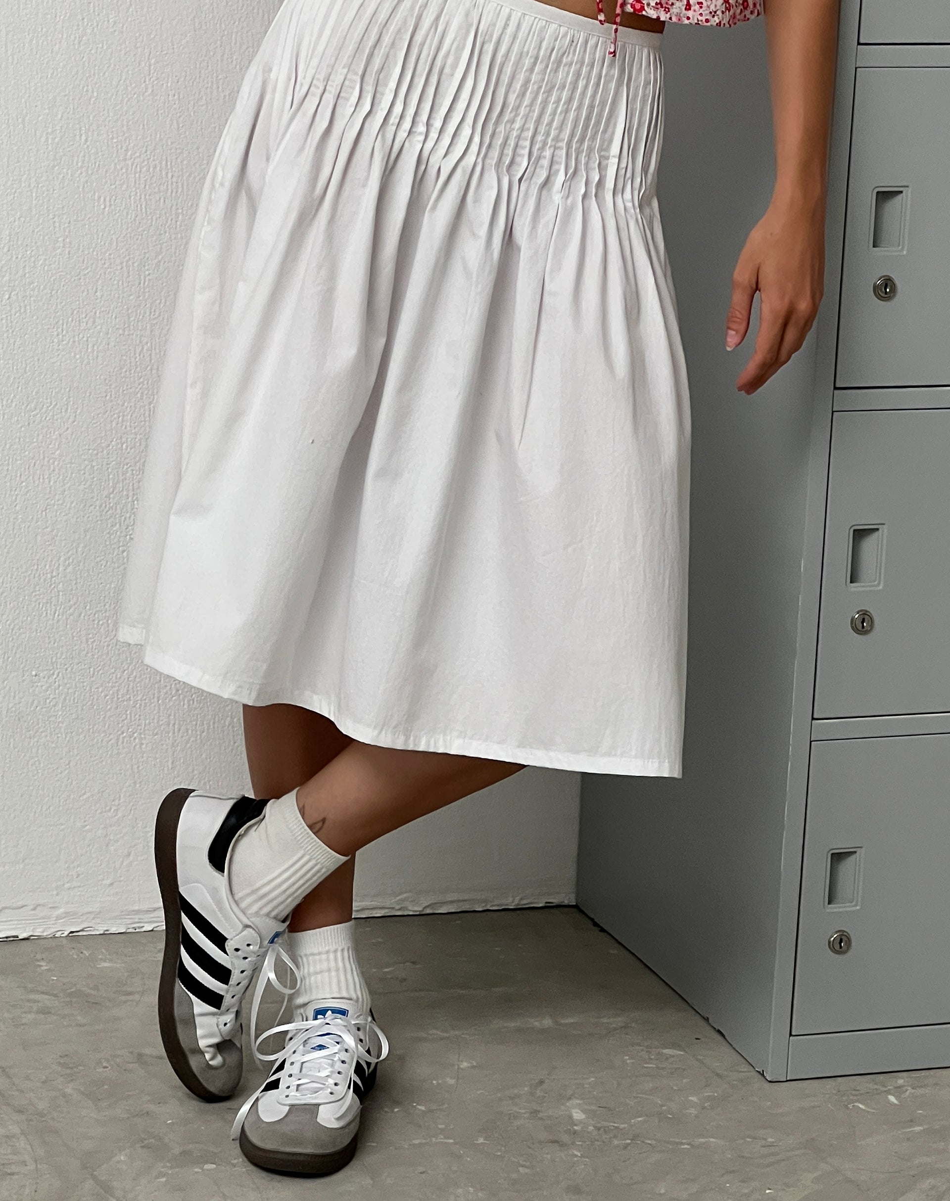 Asada Pleated Waist Midi Skirt in Poplin White-Nico Sky