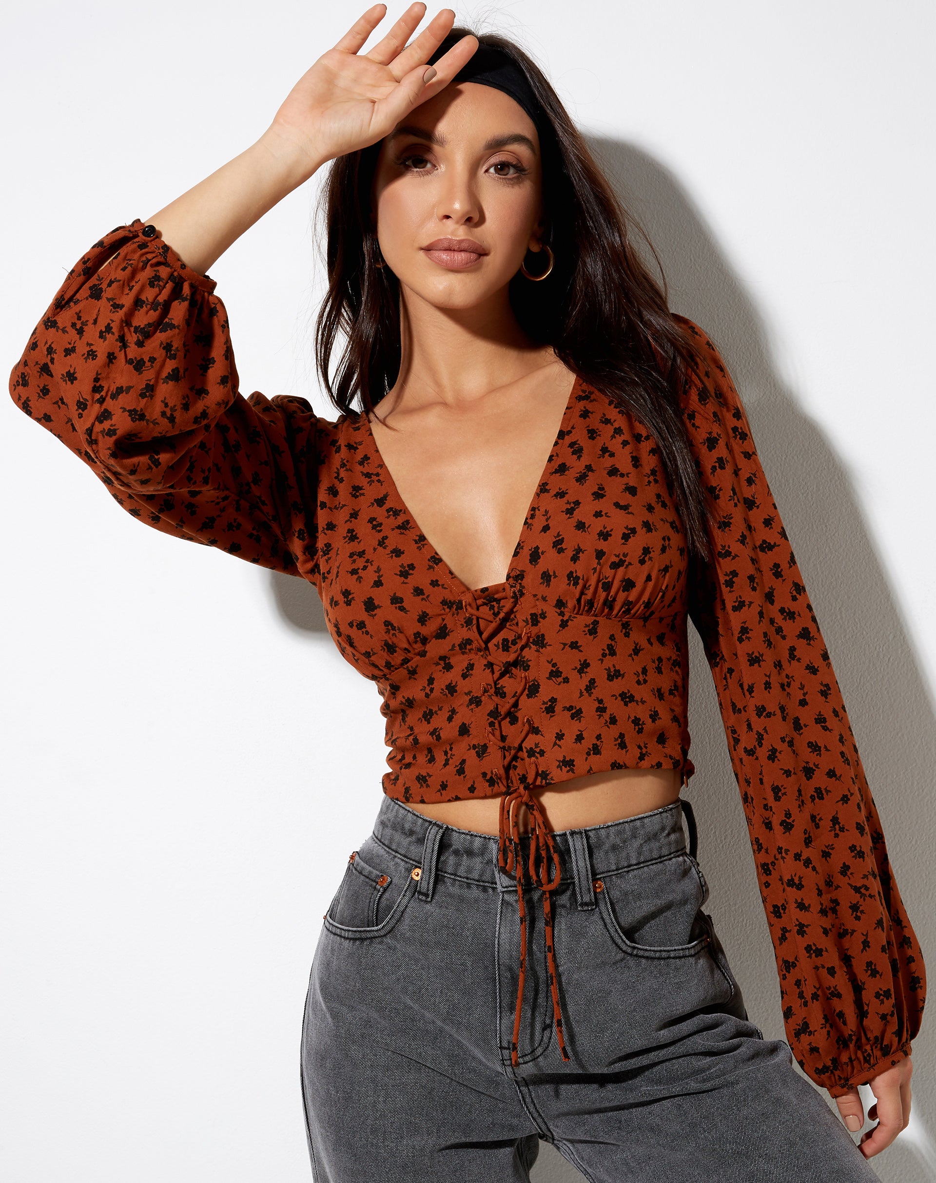 Romina Top in Dainty Daisy Bombay Brown-Nico Sky