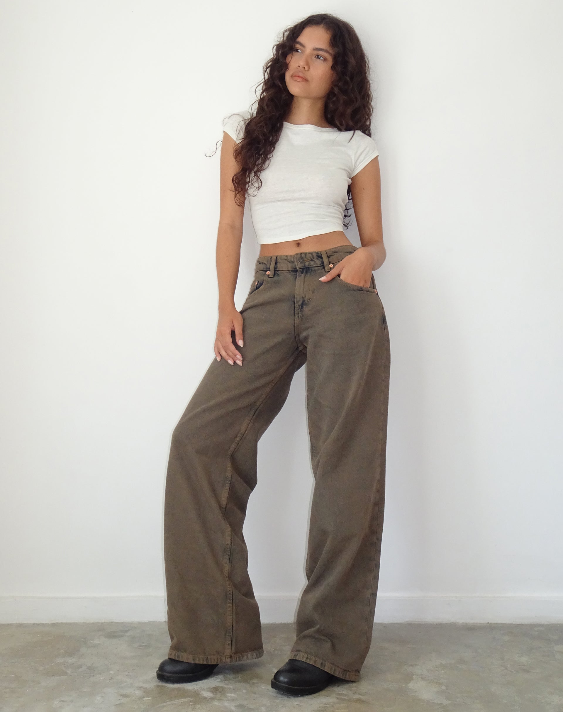 Roomy Extra Wide Low Rise Jeans in Dark Sand-Nico Sky