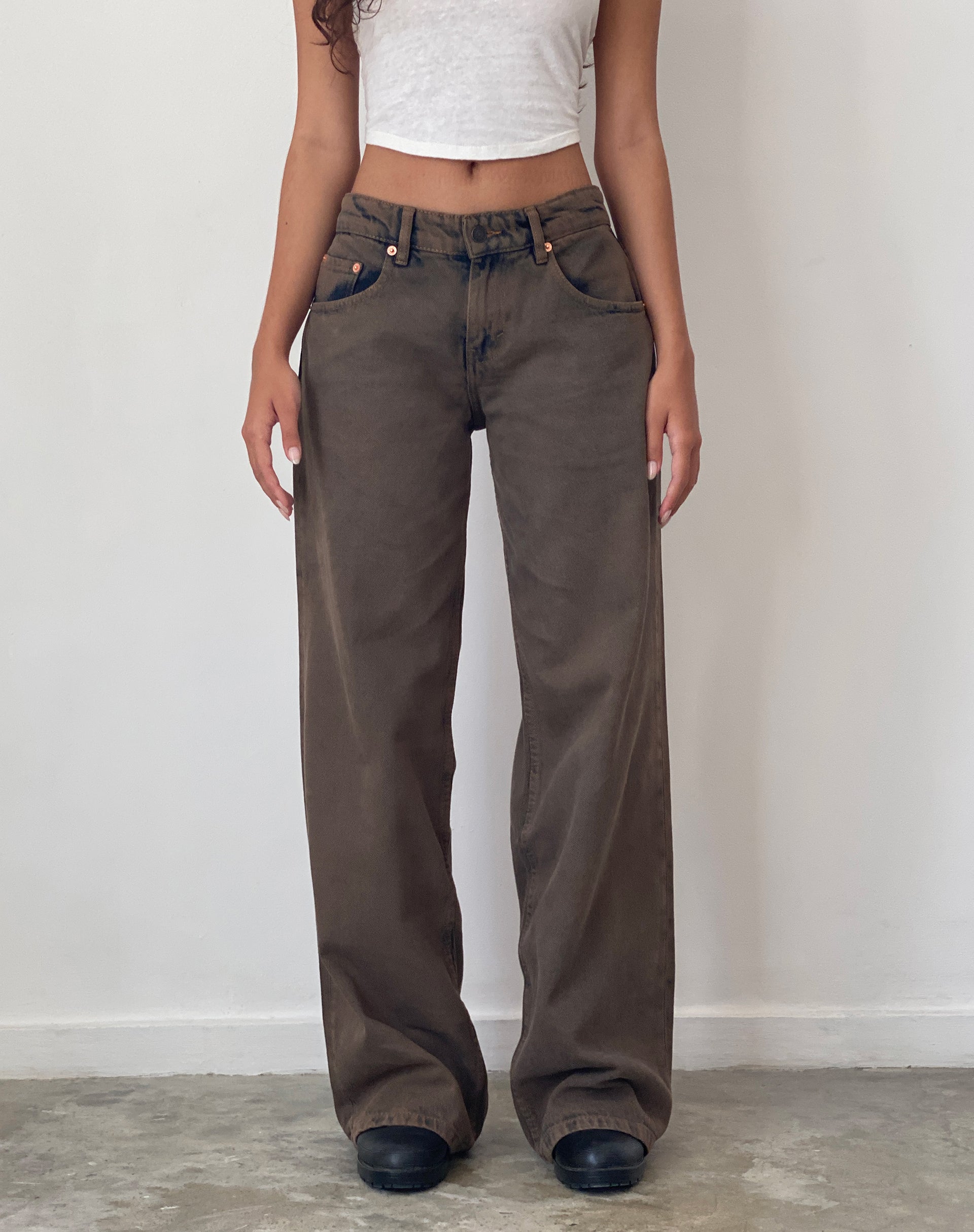 Roomy Extra Wide Low Rise Jeans in Dark Sand-Nico Sky