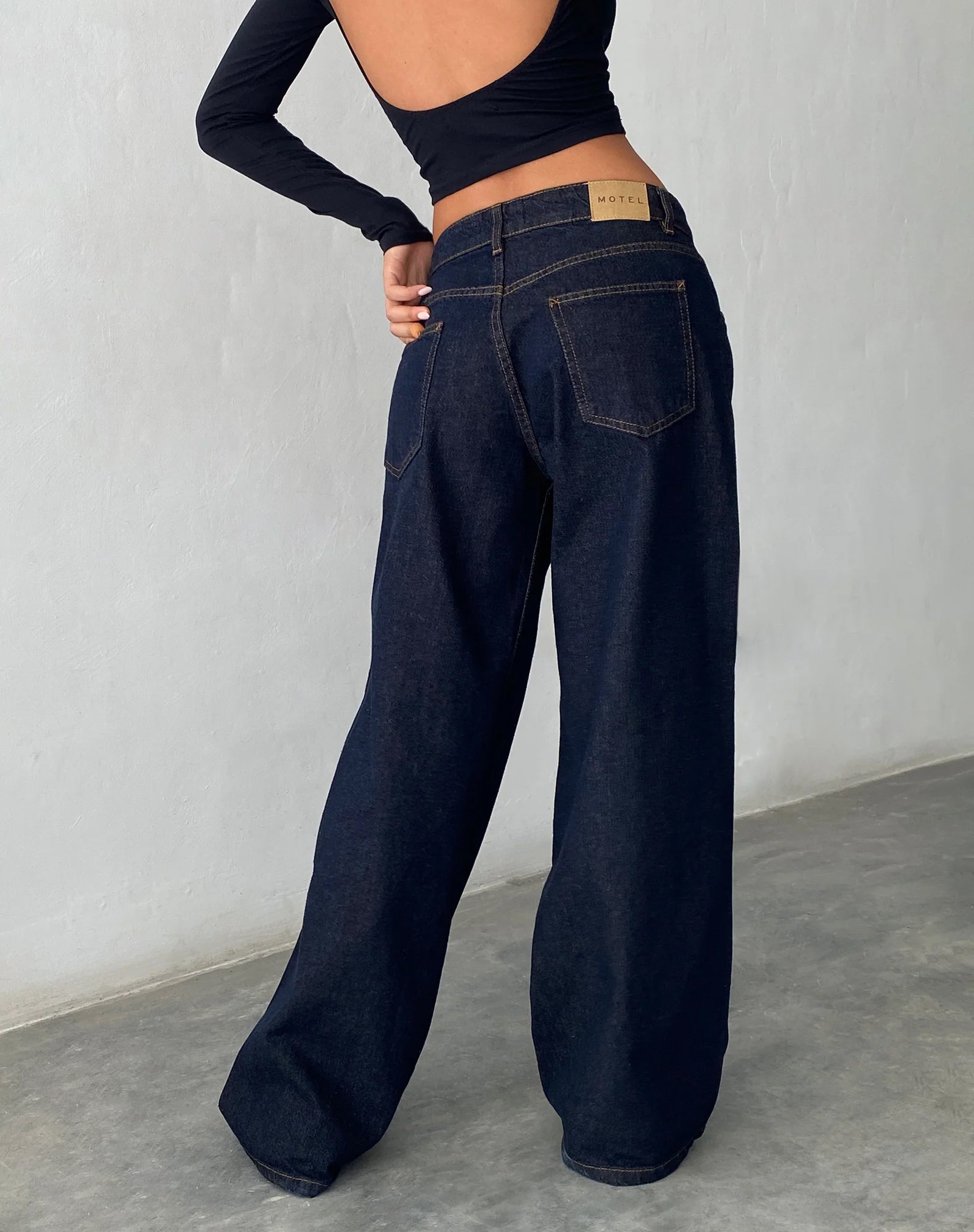 Roomy Extra Wide Low Rise Jeans in Indigo-Nico Sky