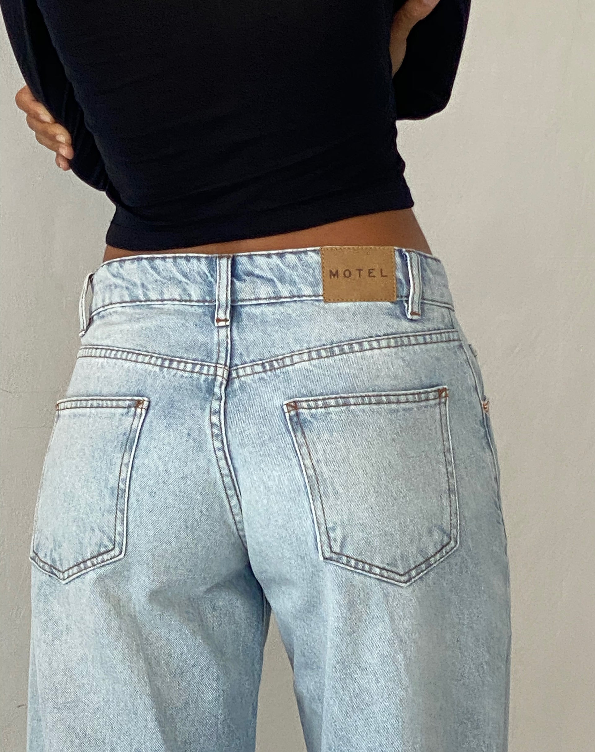 Roomy Extra Wide Low Rise Jeans in Extreme Light Blue Wash-Nico Sky