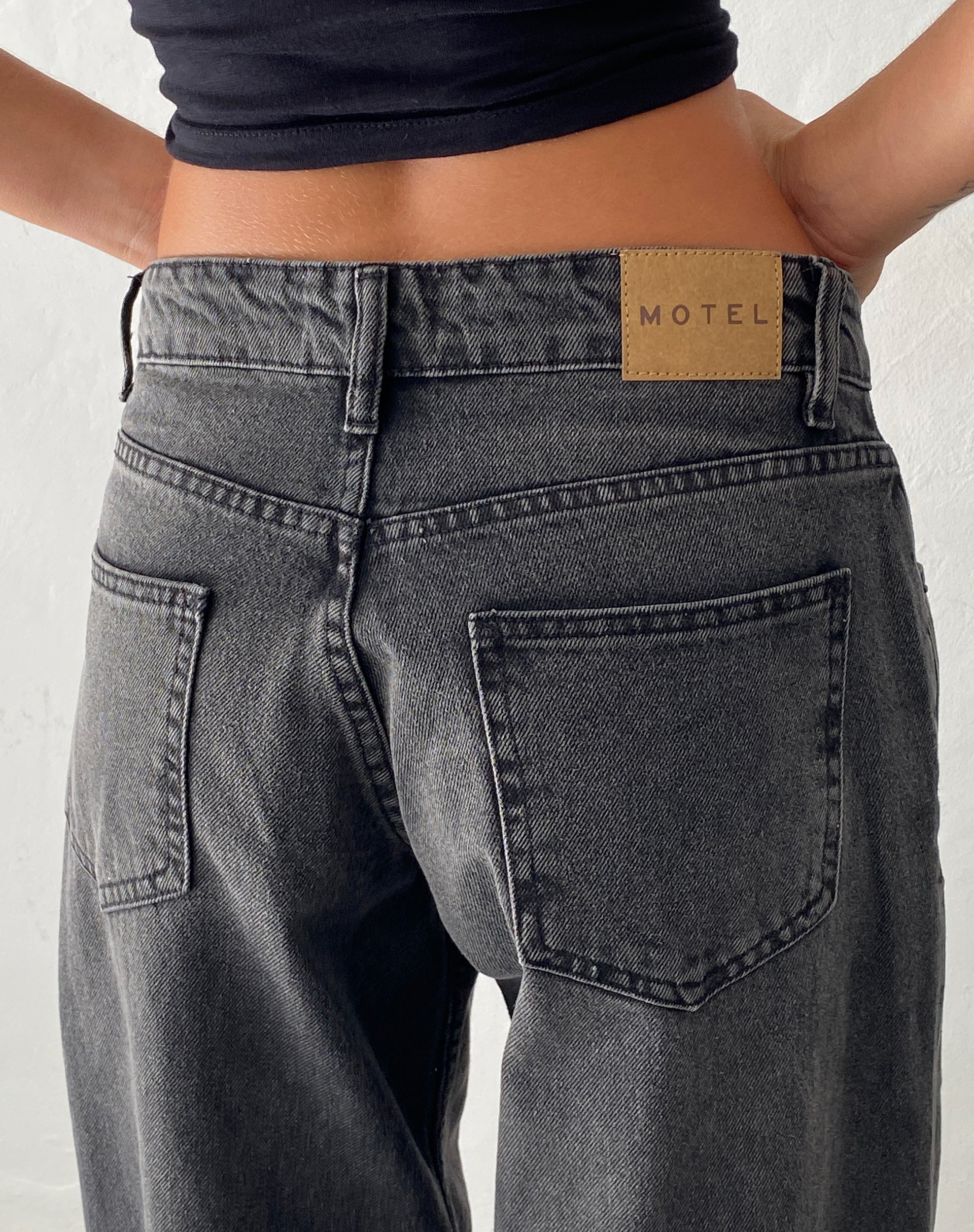 Roomy Extra Wide Low Rise Jeans in Washed Black Grey-Nico Sky