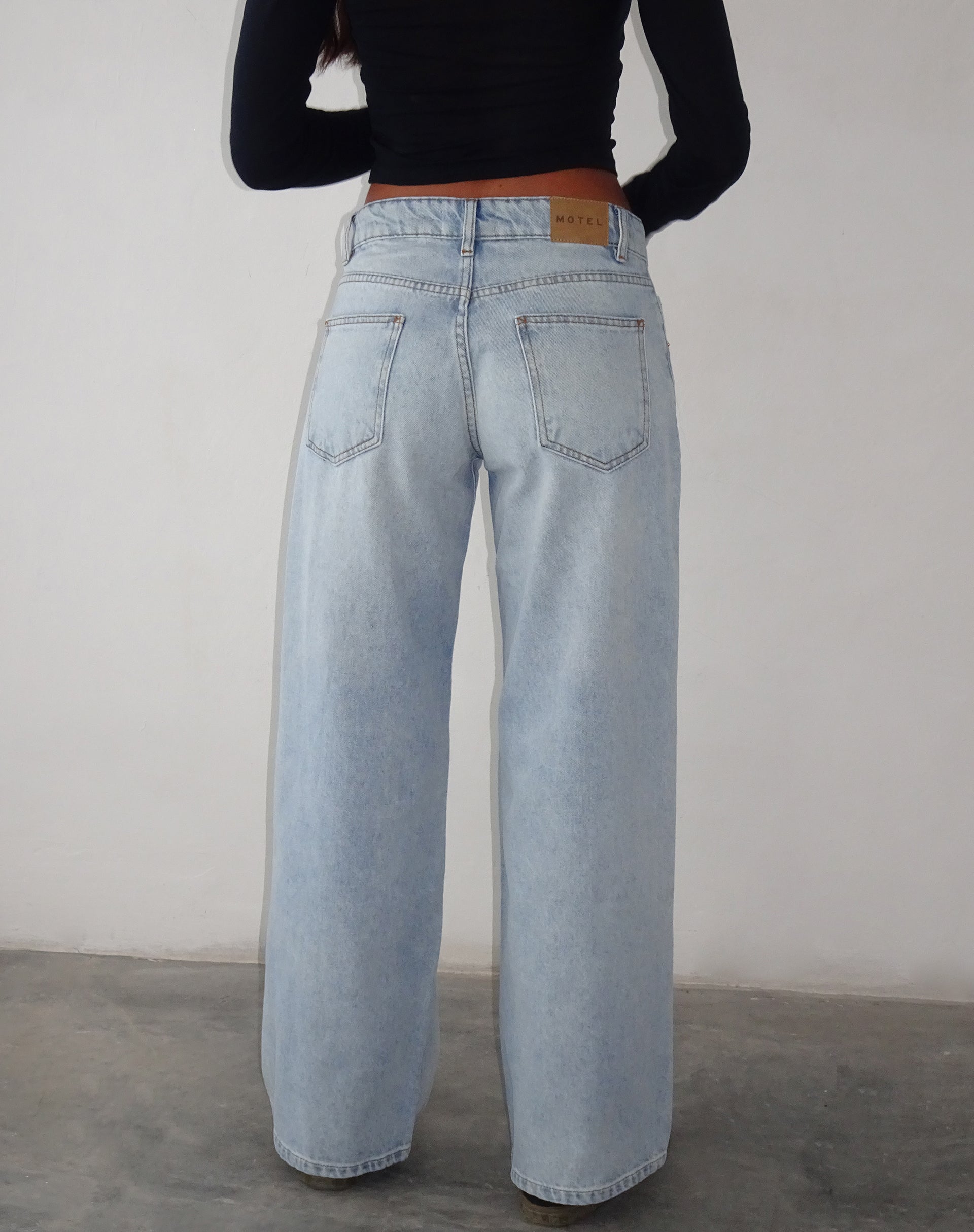 Roomy Extra Wide Low Rise Jeans in Extreme Light Blue Wash-Nico Sky