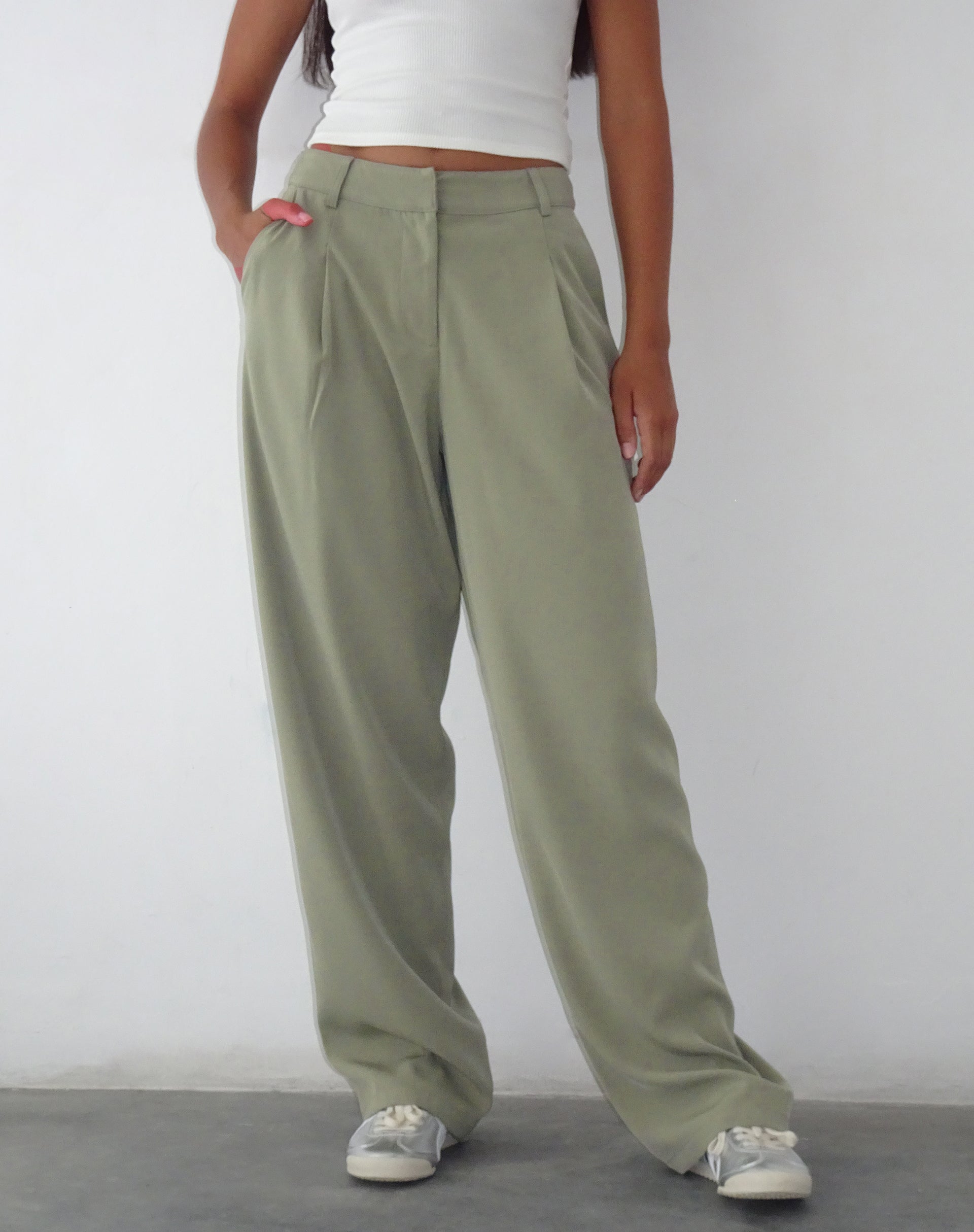 Sakaria Wide Leg Trouser in Tailoring Stone Sage-Nico Sky