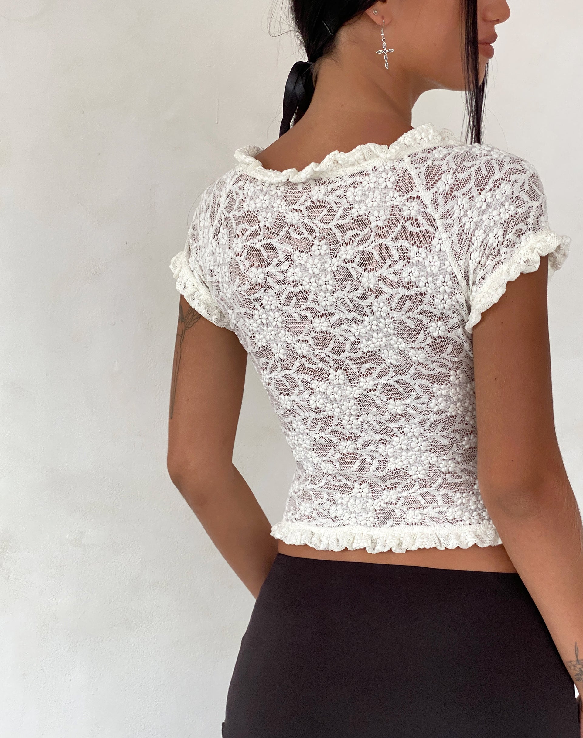 Rufte Top in Lace Ivory-Nico Sky
