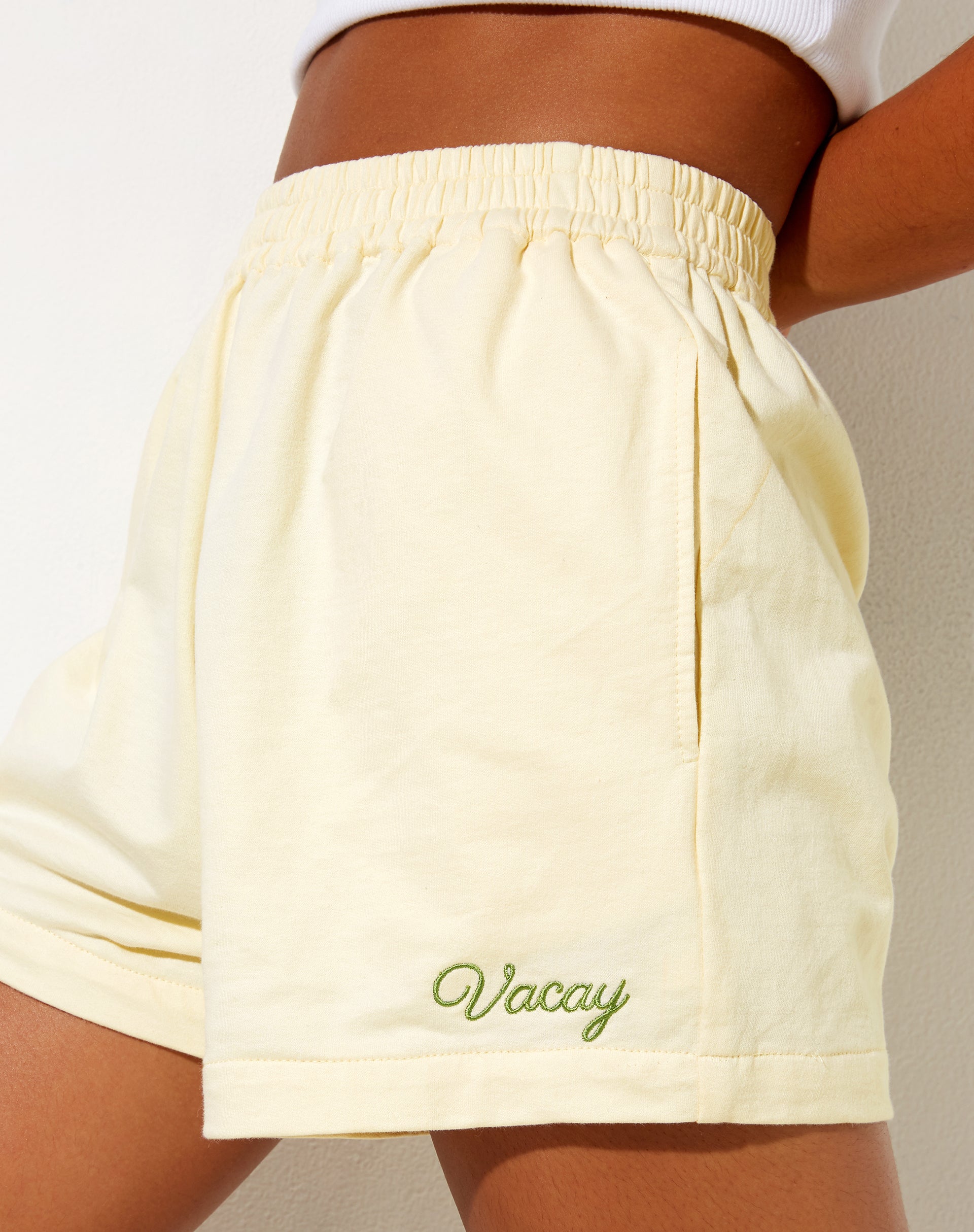 Terry Short in Buttercream Vacay Embro-Nico Sky