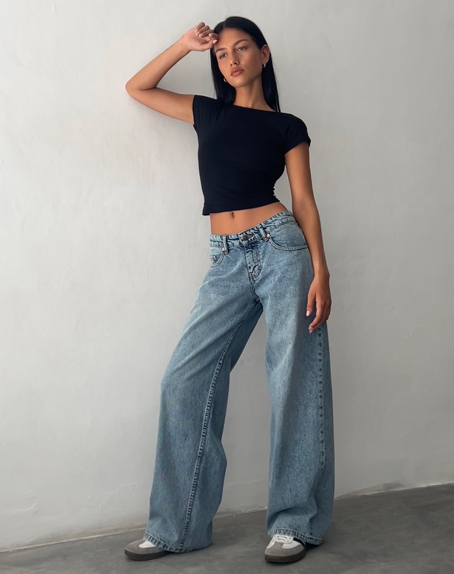 Roomy Extra Wide Low Rise Jeans in Vintage Blue Wash-Nico Sky
