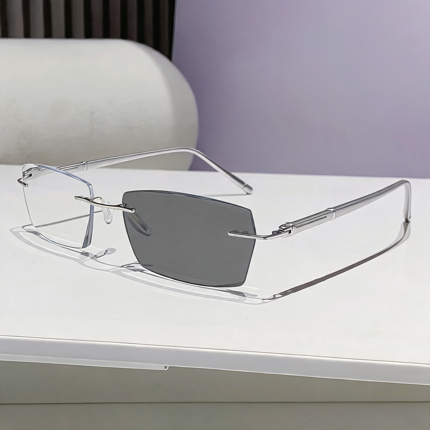 Auto-Focus Glasses 🕶️: A pair of smart progressive photochromic glasses 🔍, locking in high-definition vision all day long ☀️. Instantly turns into sunglasses outdoors, offering powerful UV protection to shield your eyes ✅.